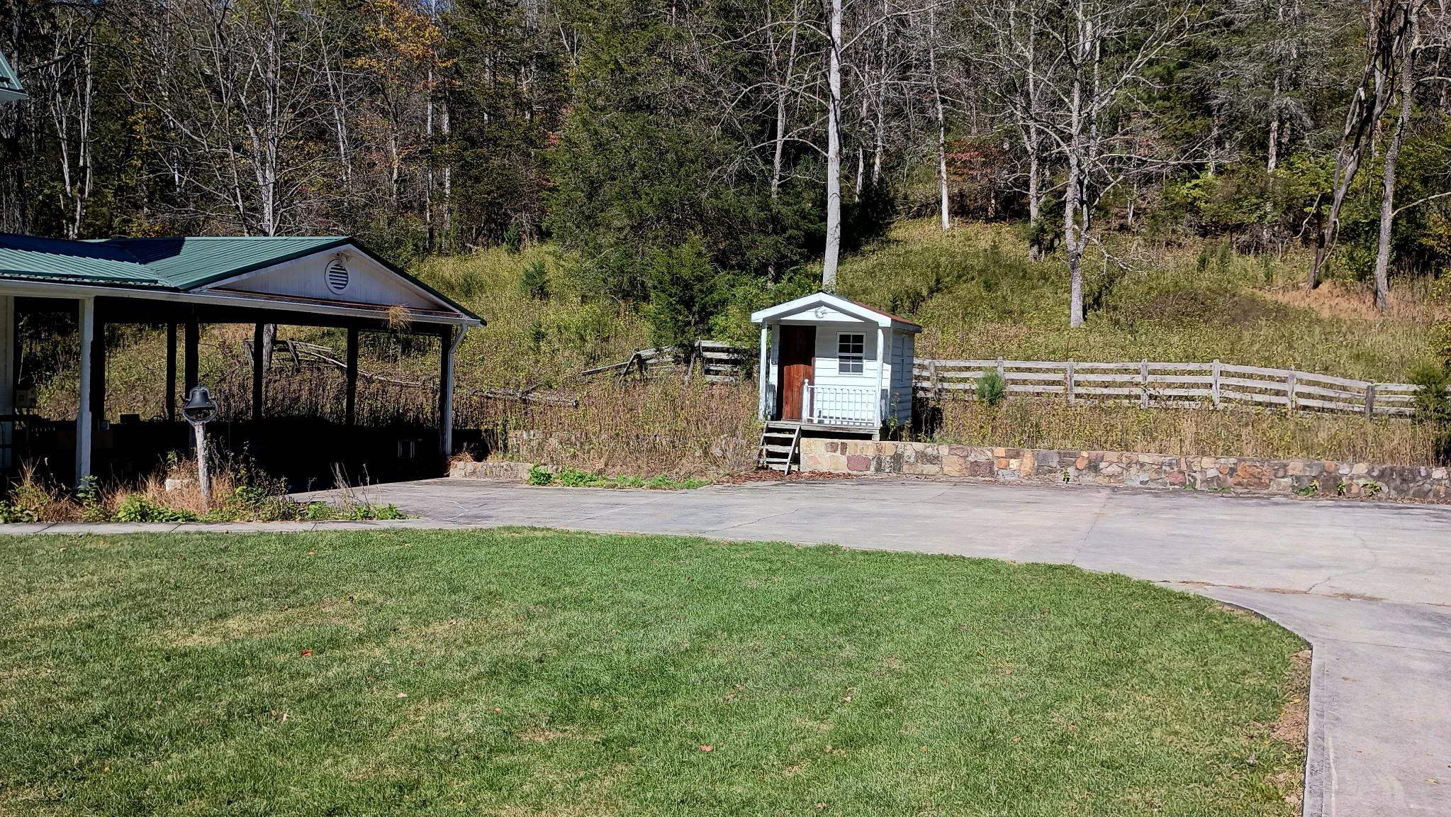 6520 Owens Road Radford VA 24141