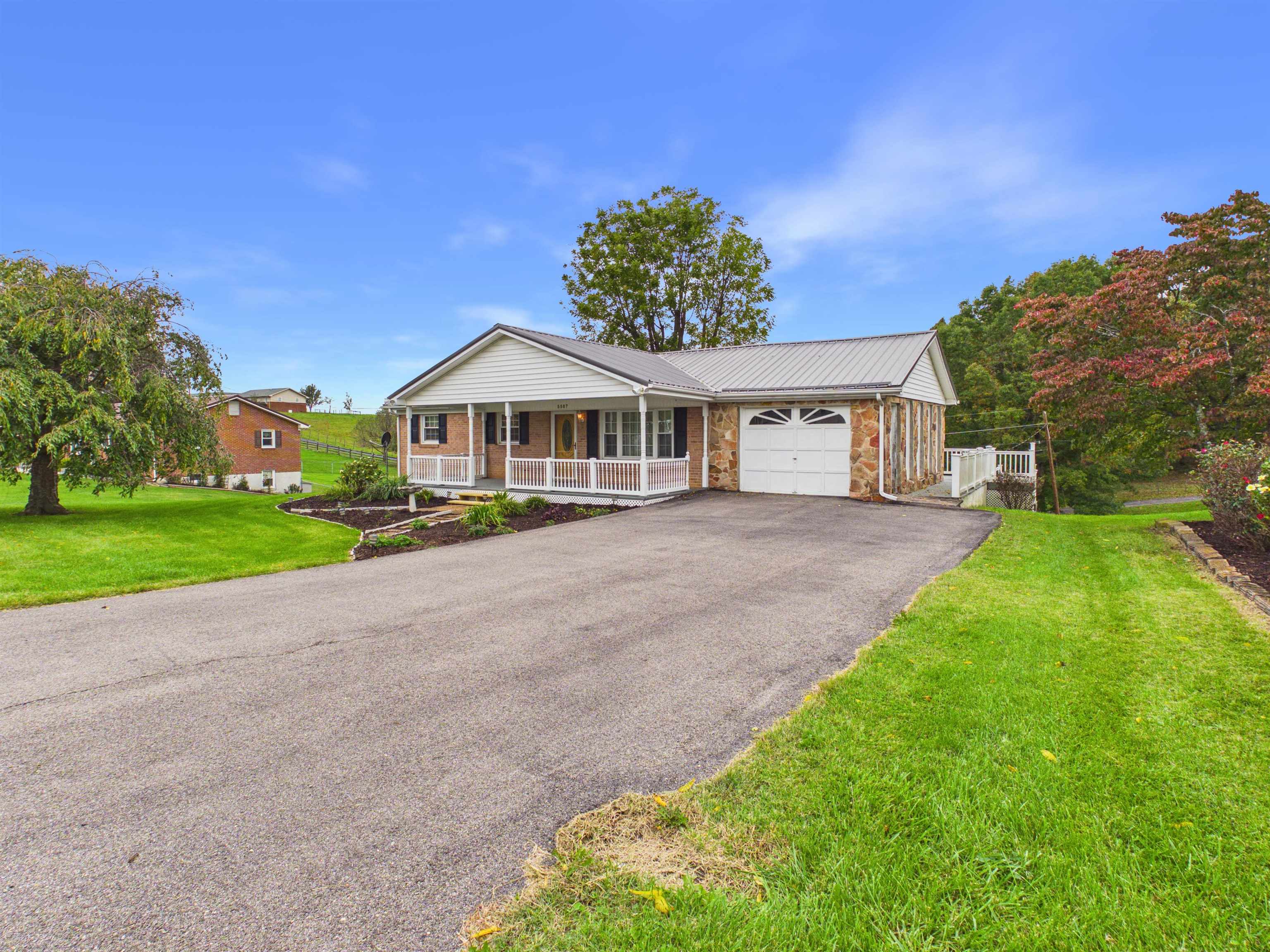5587 Harris Street Dublin VA 24084