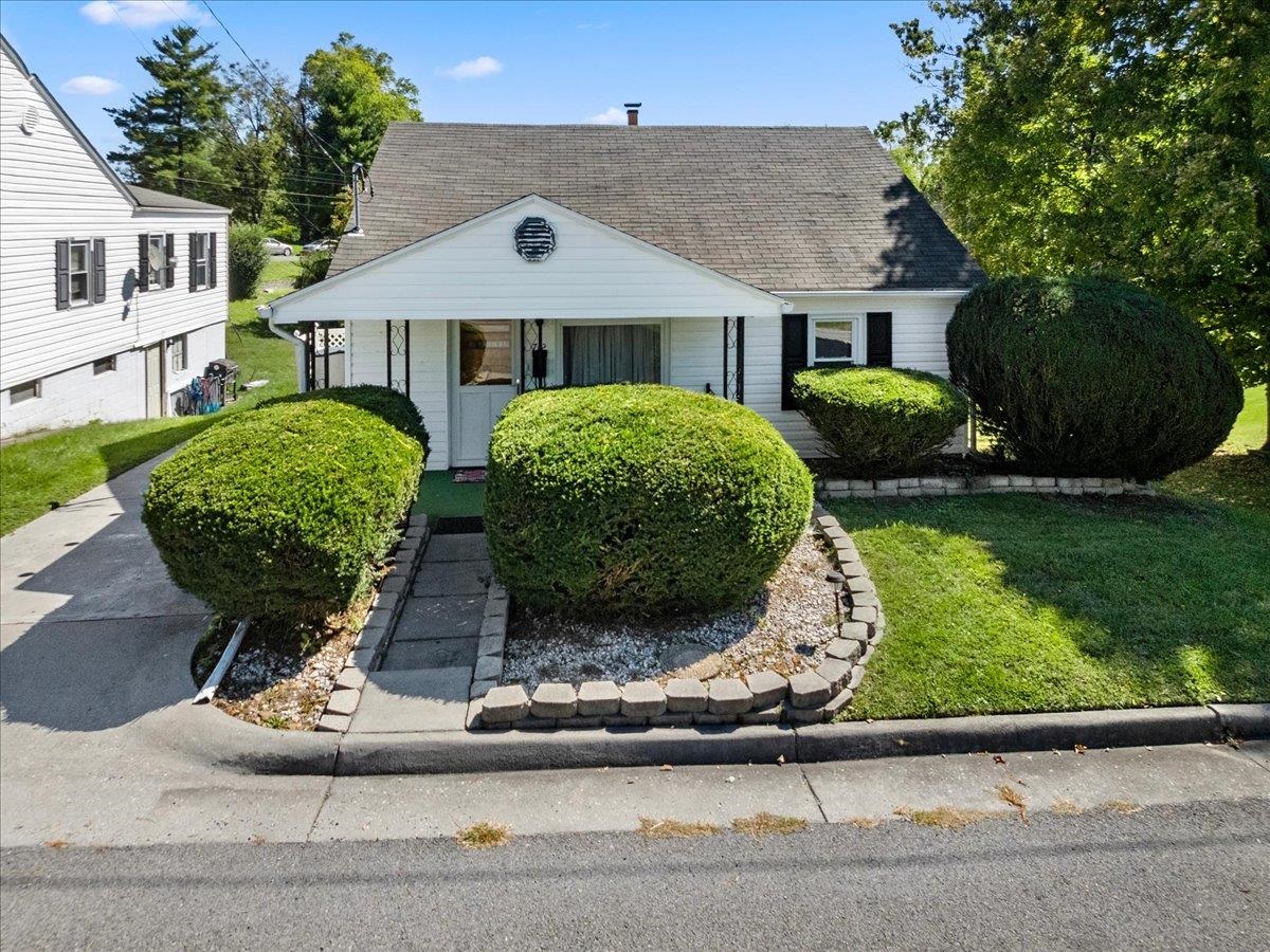 712 Curve Road Pearisburg VA 24134