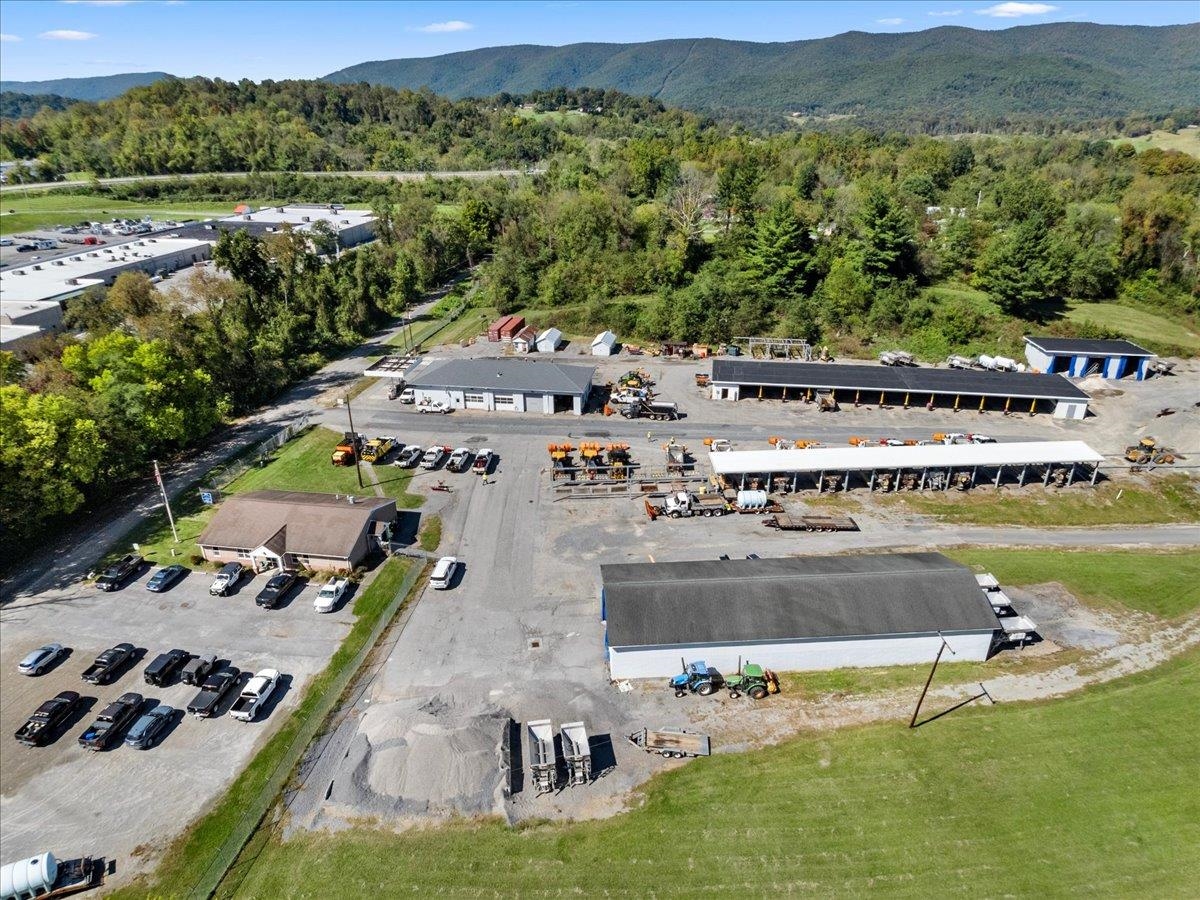 712 Curve Road Pearisburg VA 24134