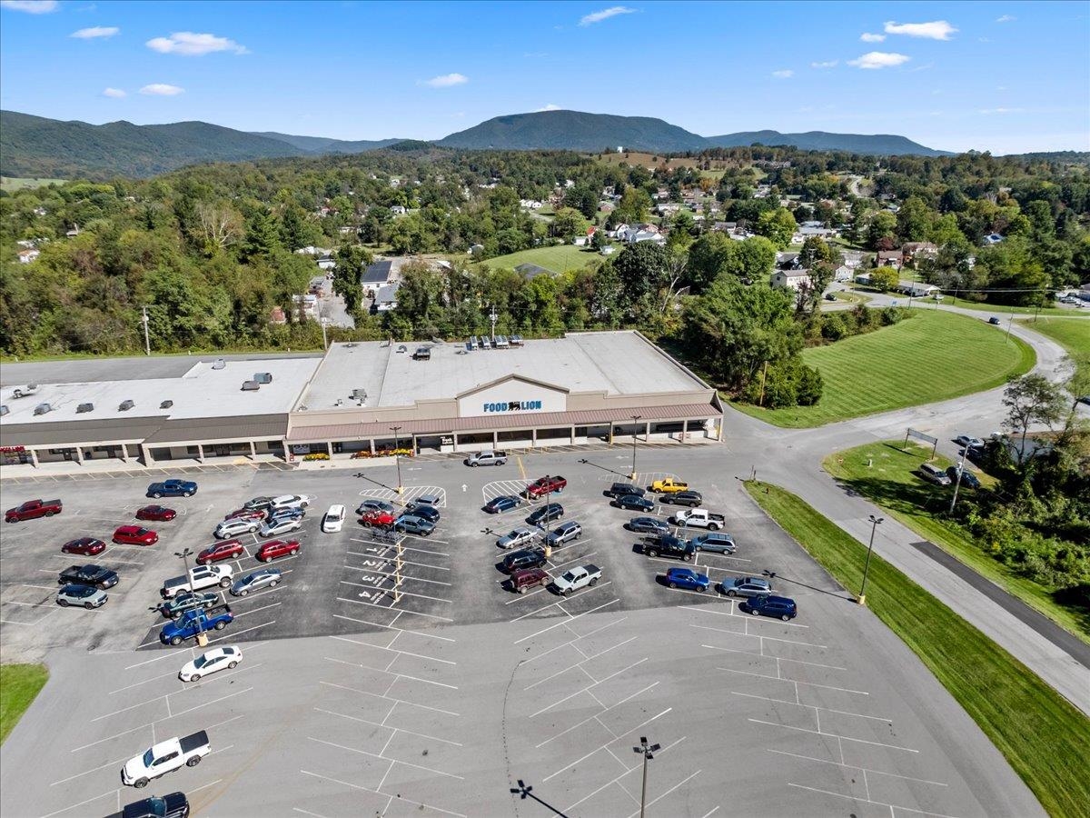 712 Curve Road Pearisburg VA 24134