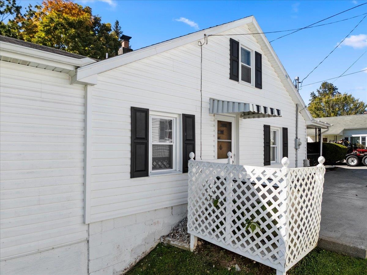 712 Curve Road Pearisburg VA 24134