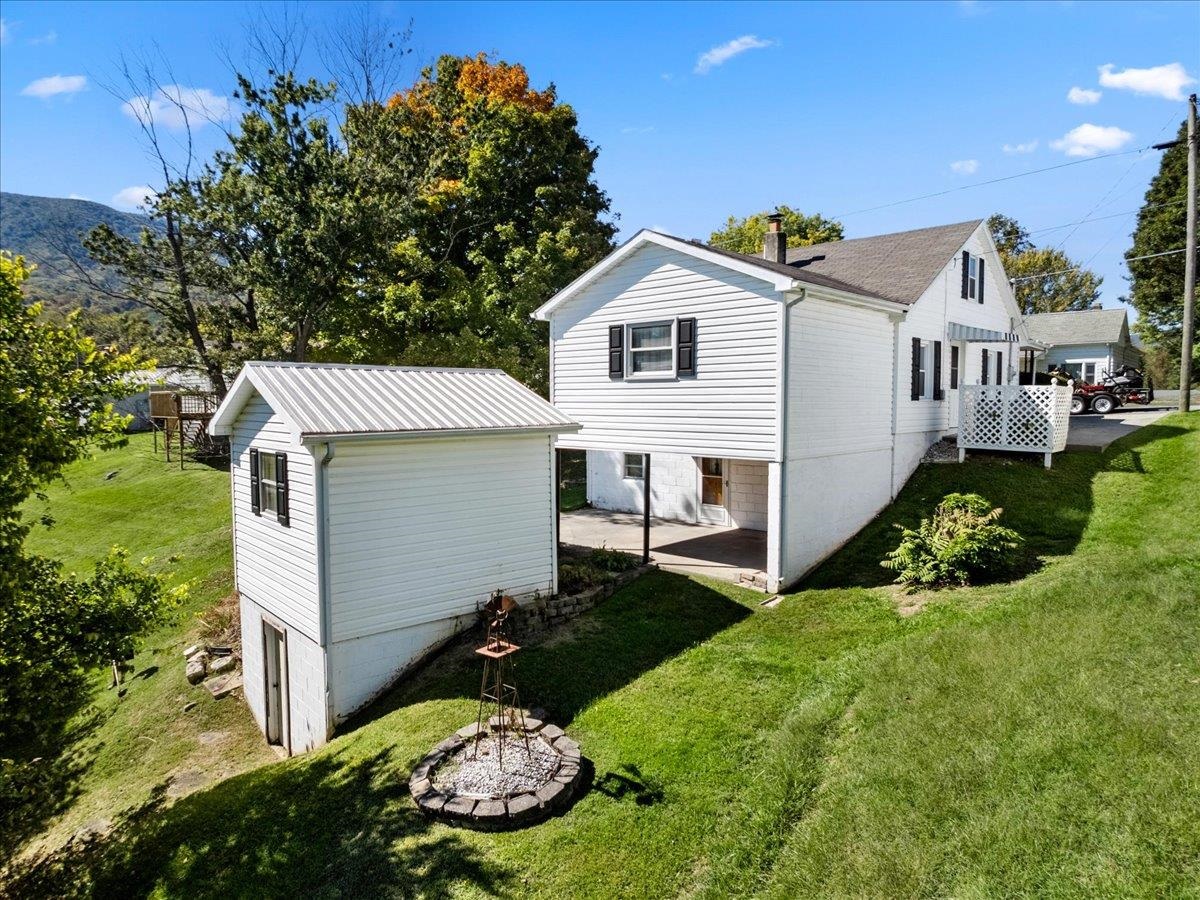 712 Curve Road Pearisburg VA 24134
