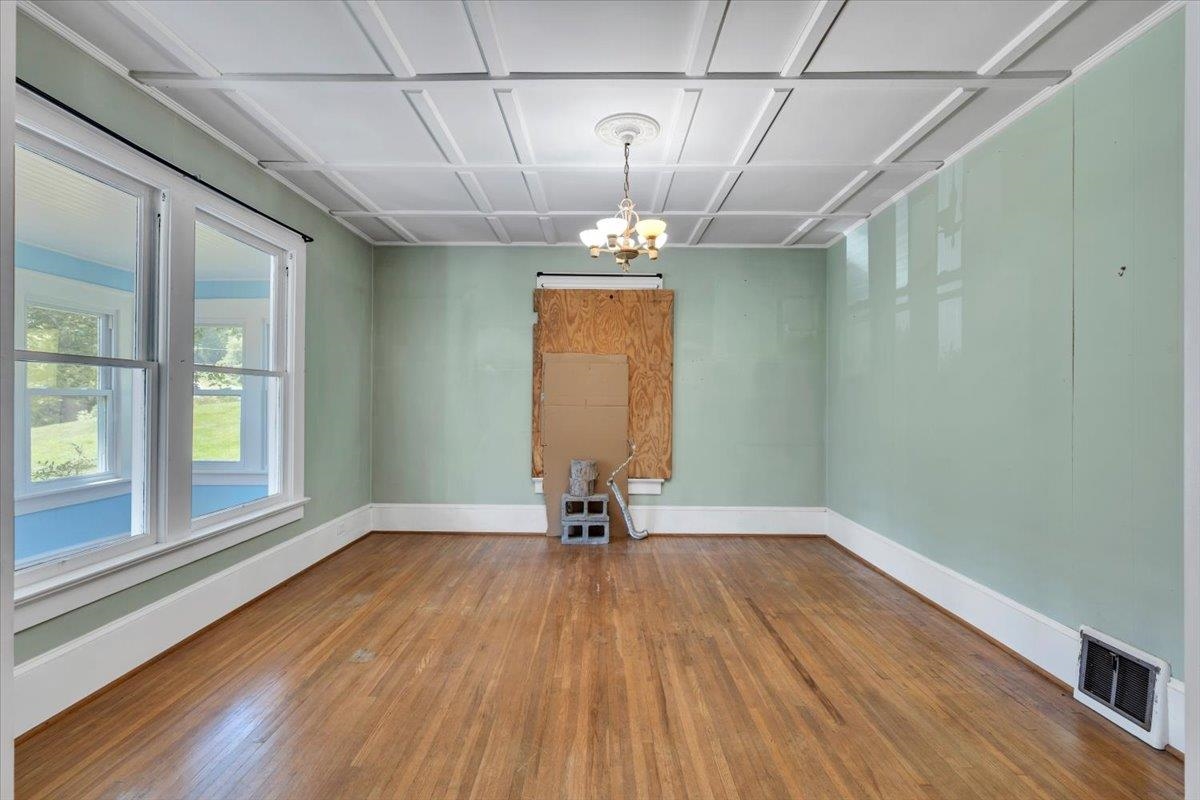 225 Bear Springs Road Pearisburg VA 24134