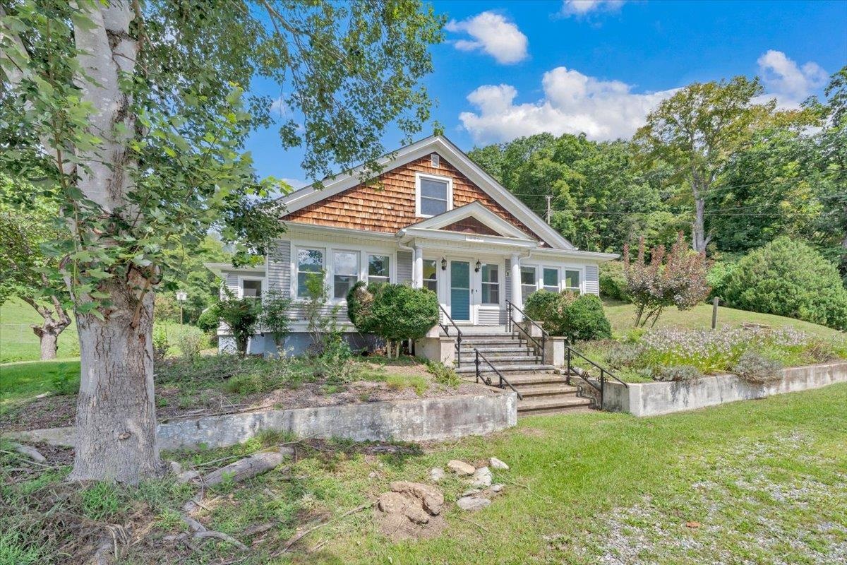 225 Bear Springs Road Pearisburg VA 24134