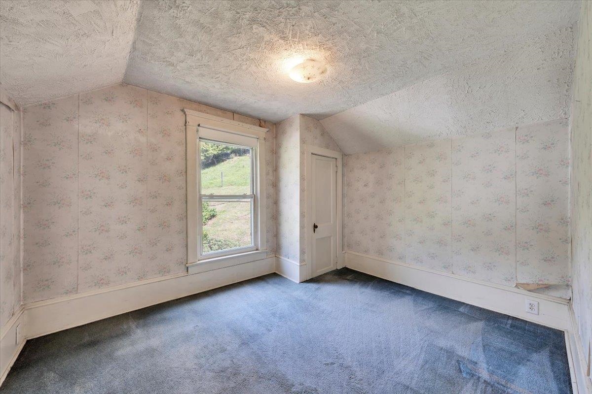 225 Bear Springs Road Pearisburg VA 24134
