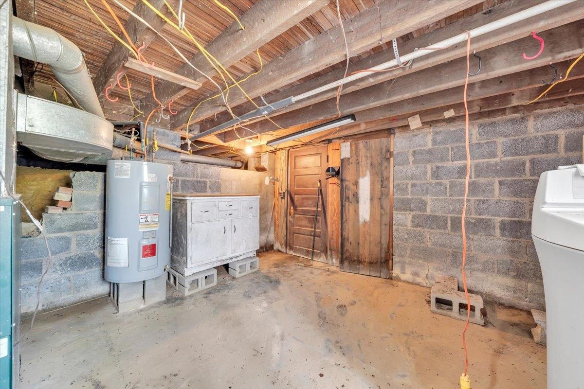 225 Bear Springs Road Pearisburg VA 24134