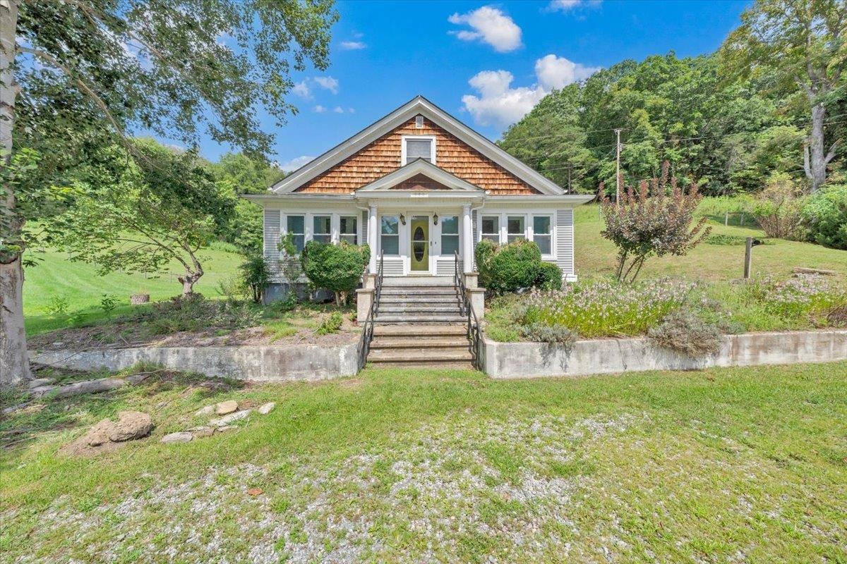 225 Bear Springs Road Pearisburg VA 24134