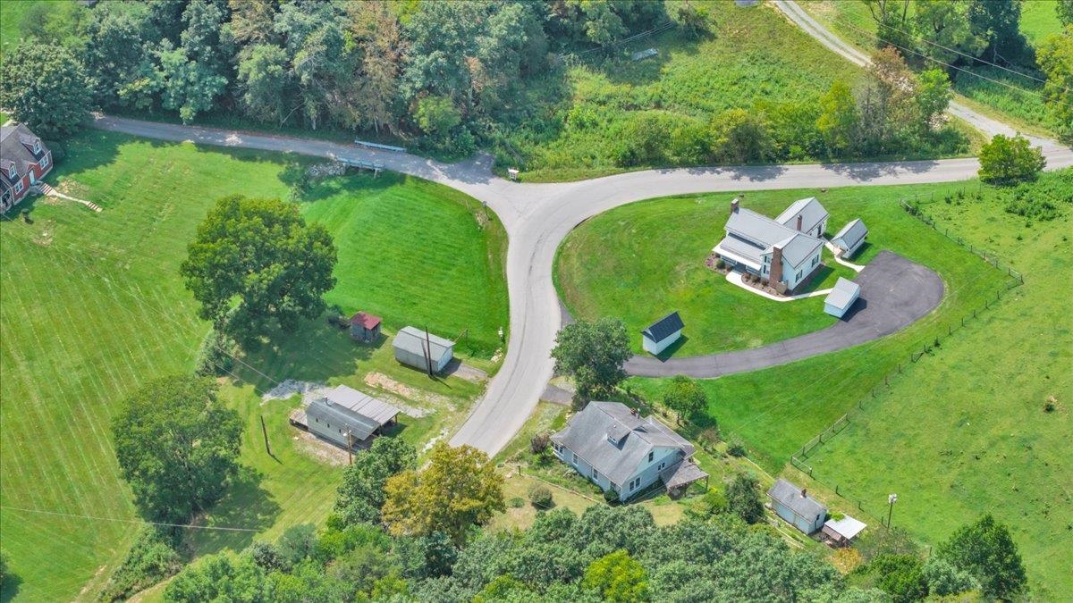 225 Bear Springs Road Pearisburg VA 24134