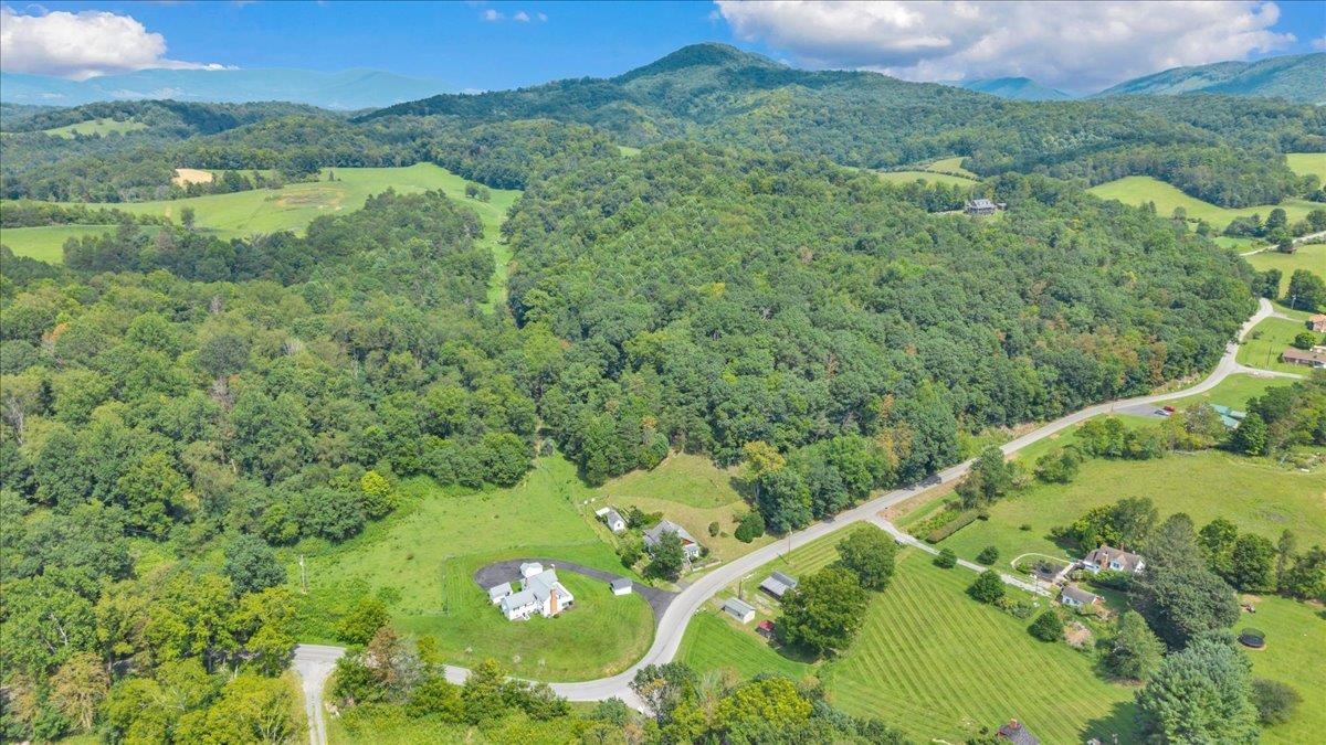 225 Bear Springs Road Pearisburg VA 24134
