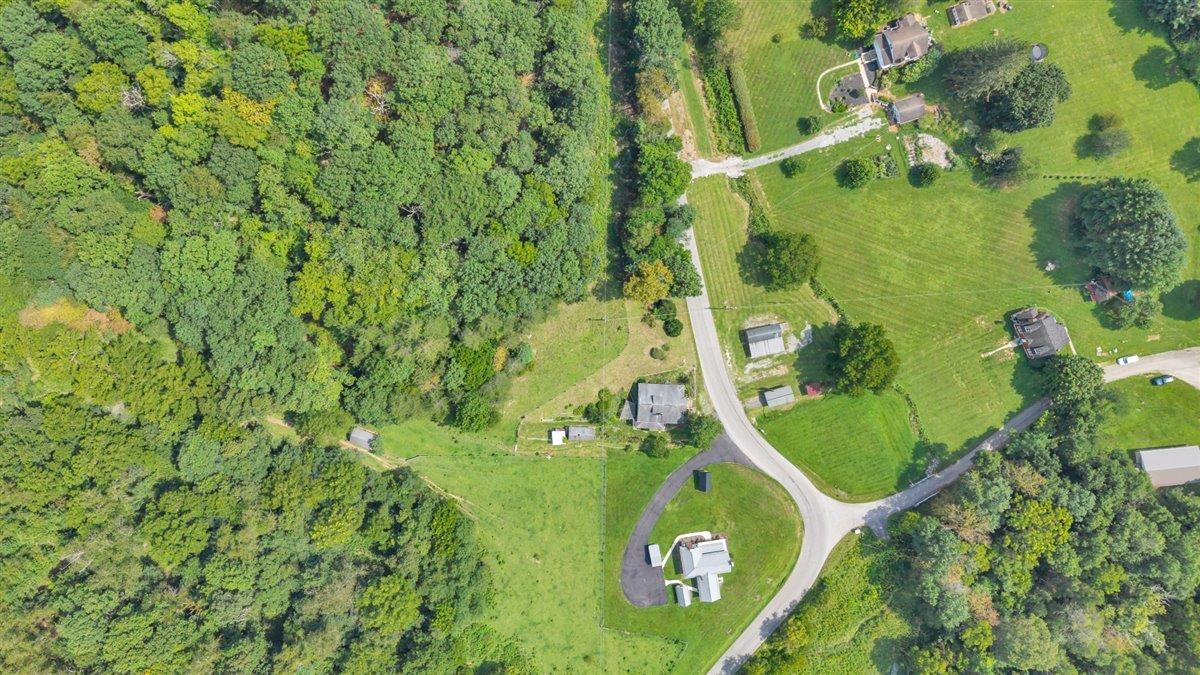 225 Bear Springs Road Pearisburg VA 24134