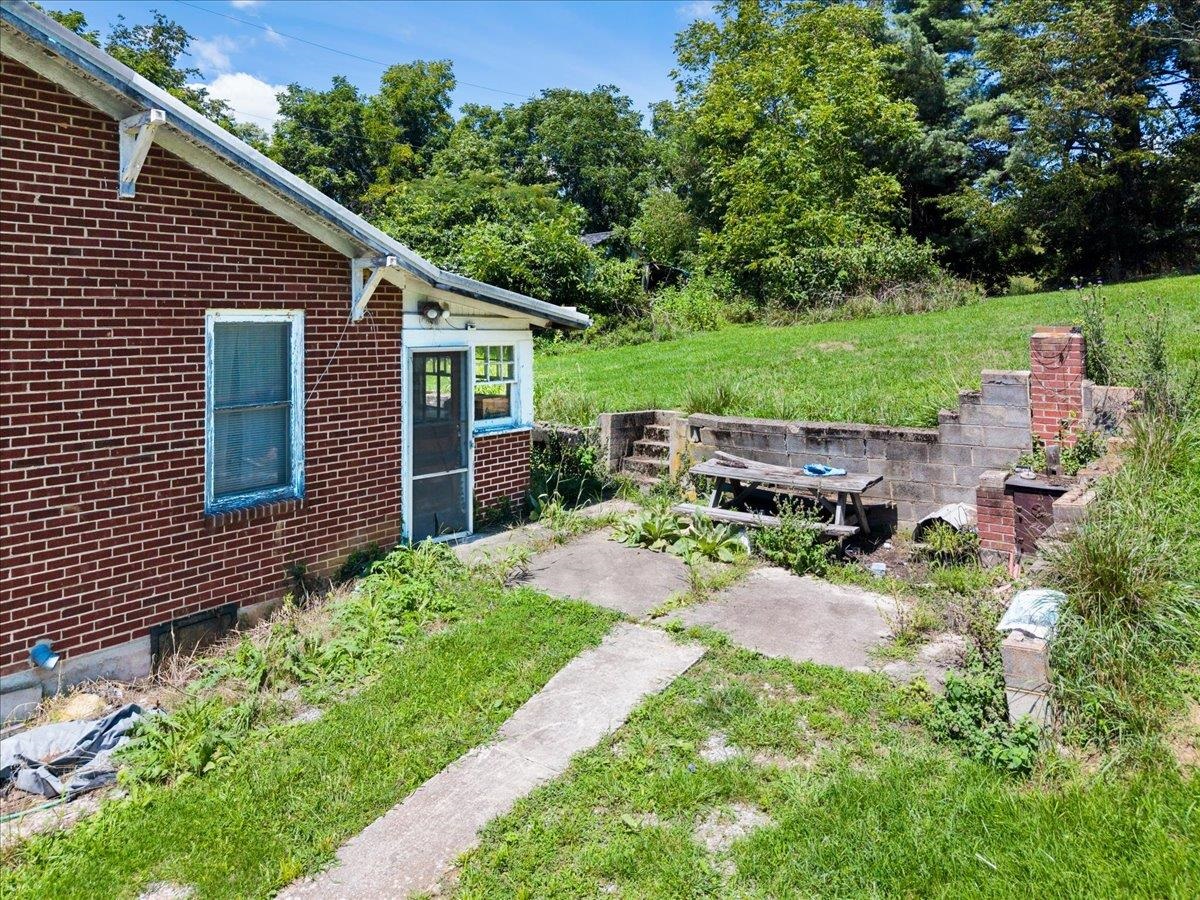 3737 Eugene Street Pulaski VA 24301