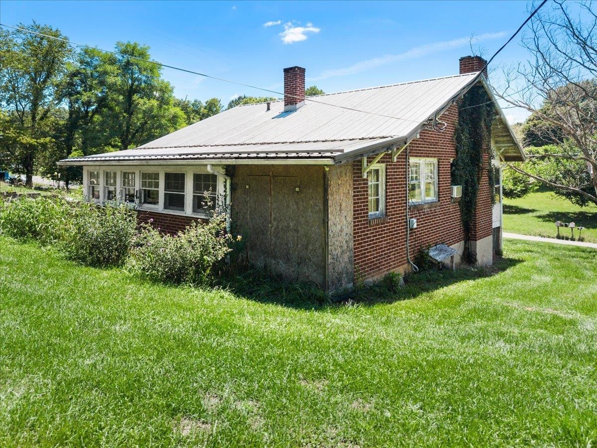 3737 Eugene Street Pulaski VA 24301