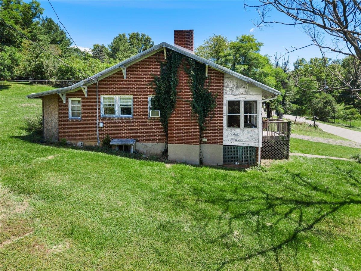 3737 Eugene Street Pulaski VA 24301