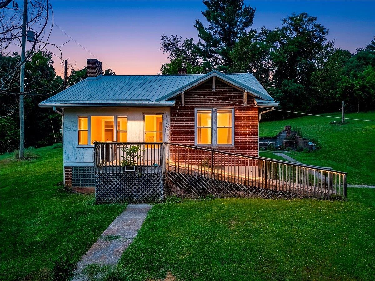 3737 Eugene Street Pulaski VA 24301