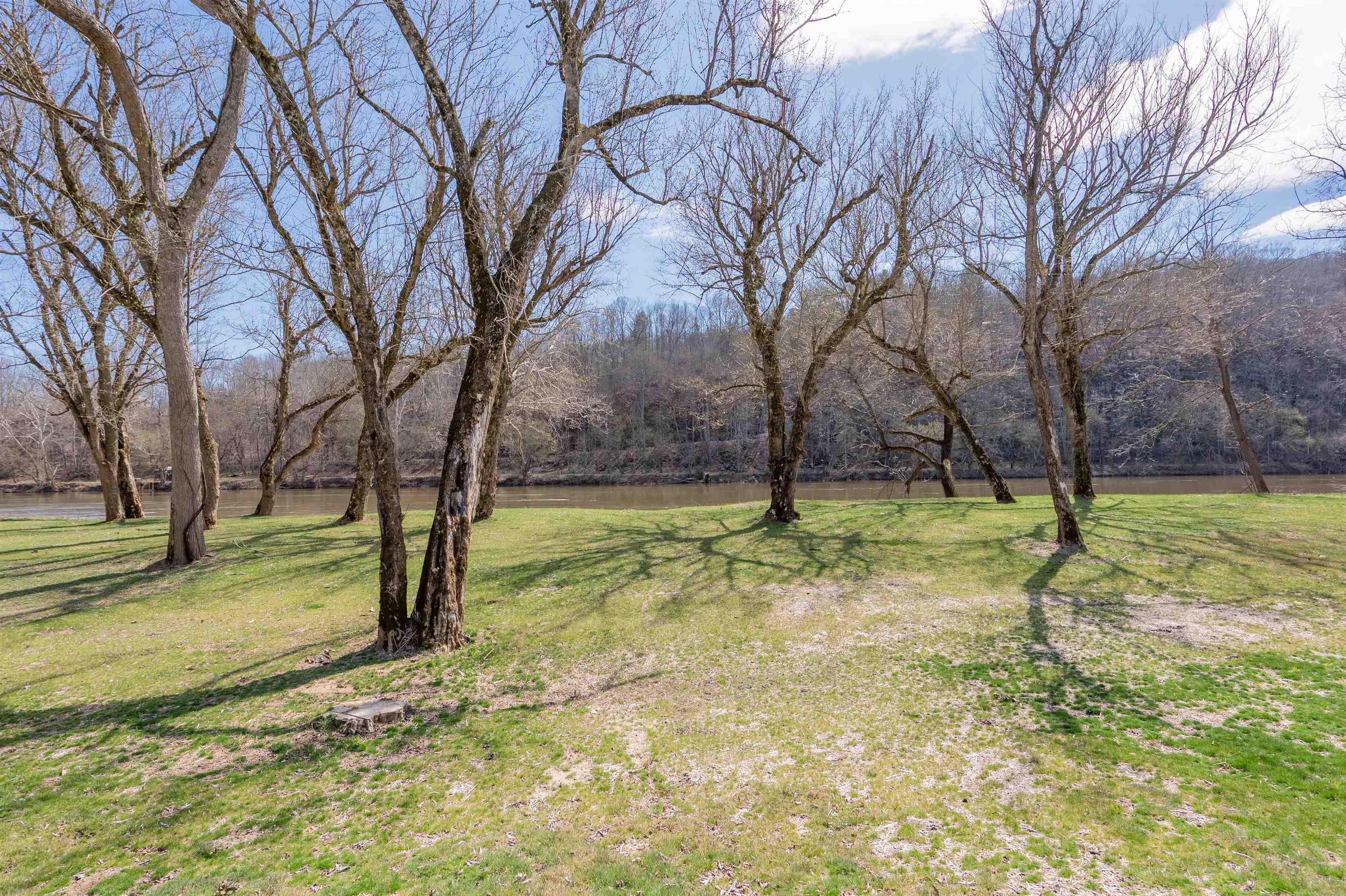 4204 Clarks Ferry Road Draper VA 24324