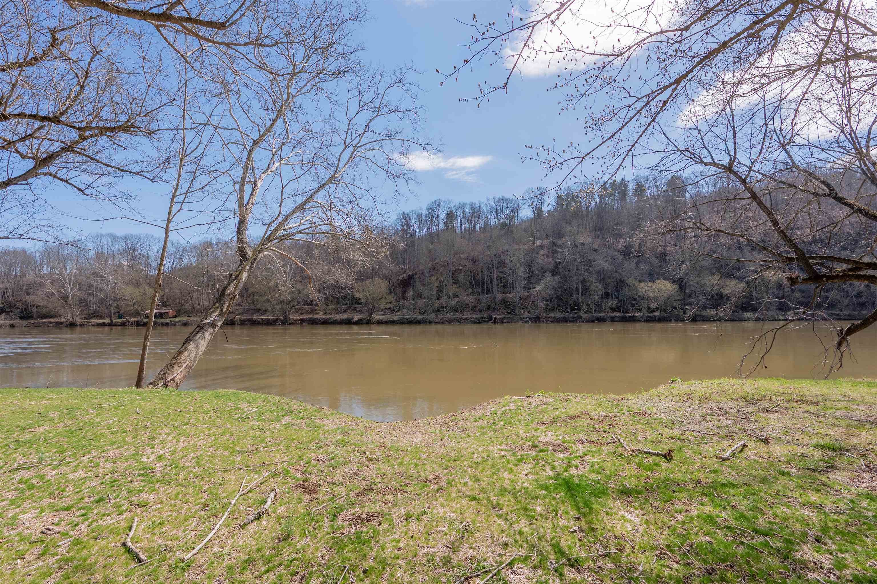 4204 Clarks Ferry Road Draper VA 24324