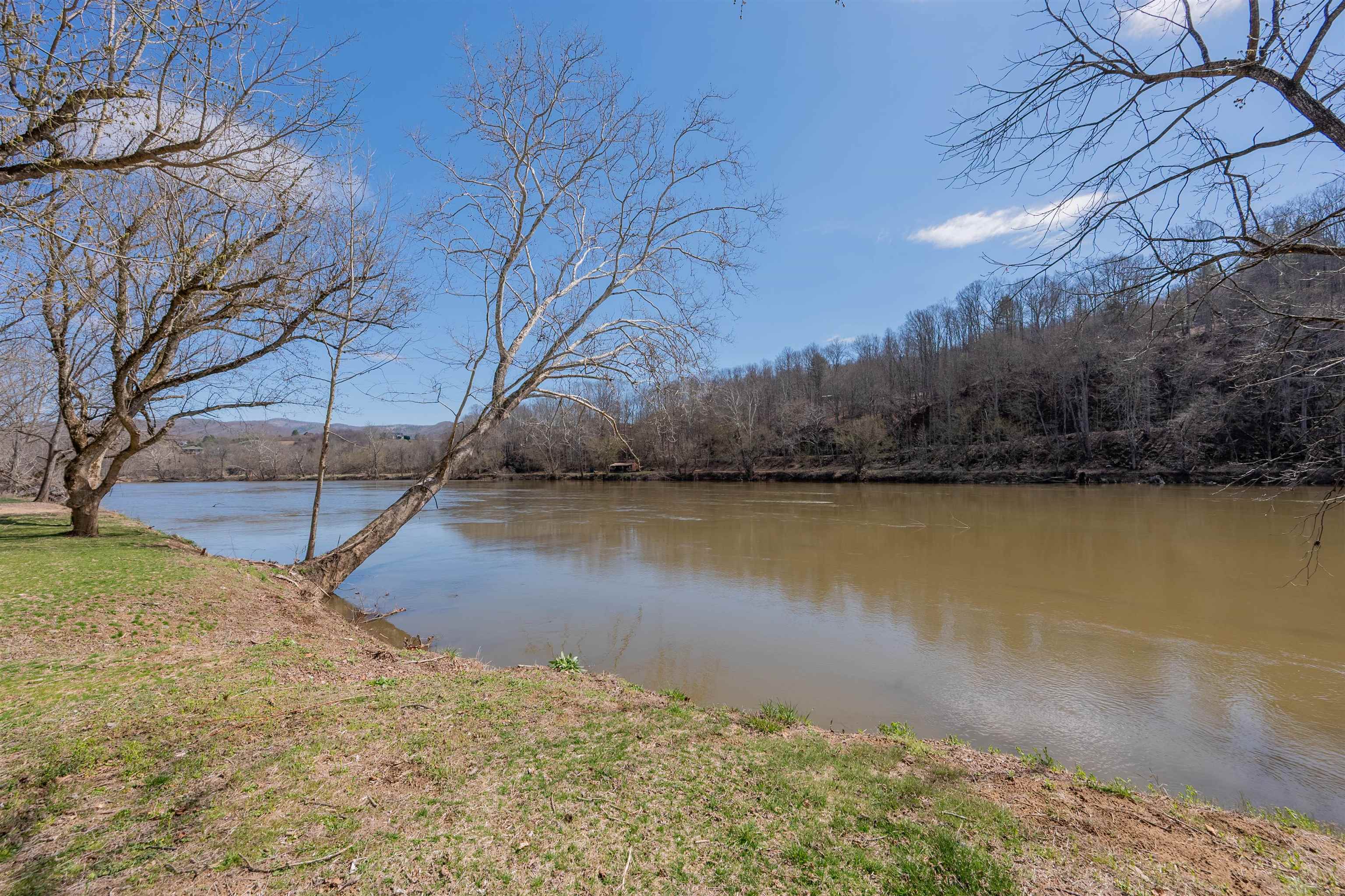 4204 Clarks Ferry Road Draper VA 24324