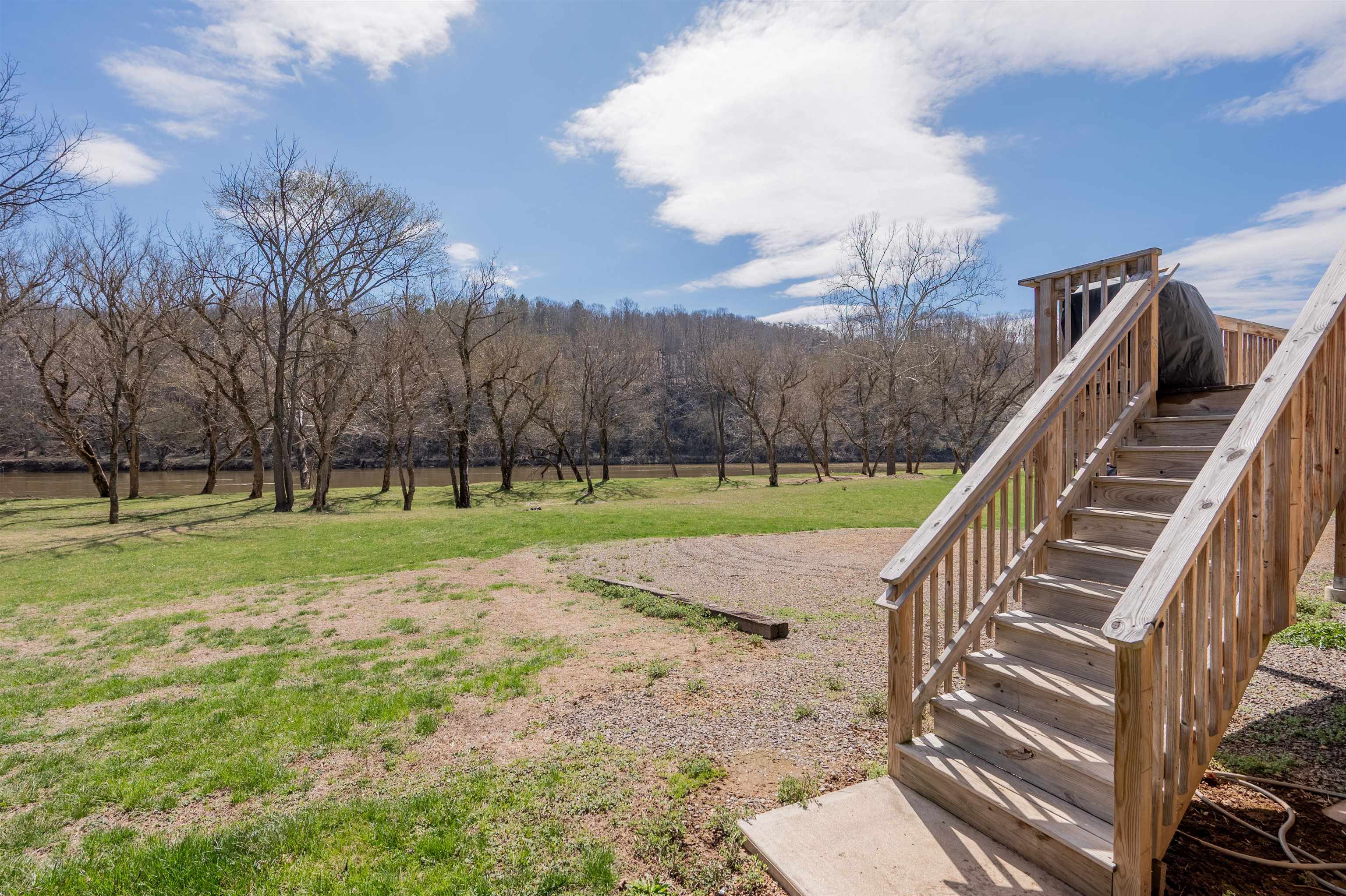 4204 Clarks Ferry Road Draper VA 24324