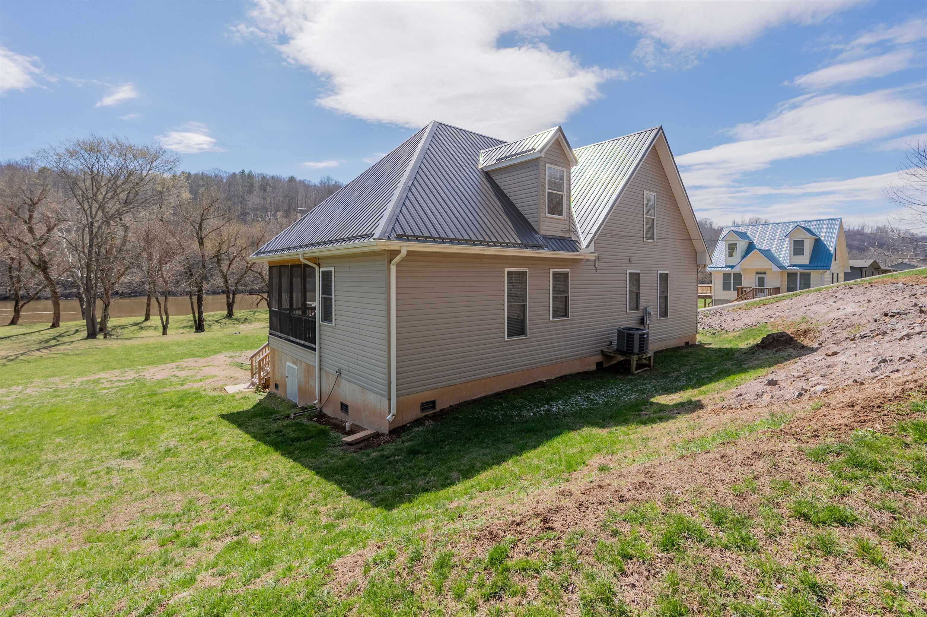 4204 Clarks Ferry Road Draper VA 24324