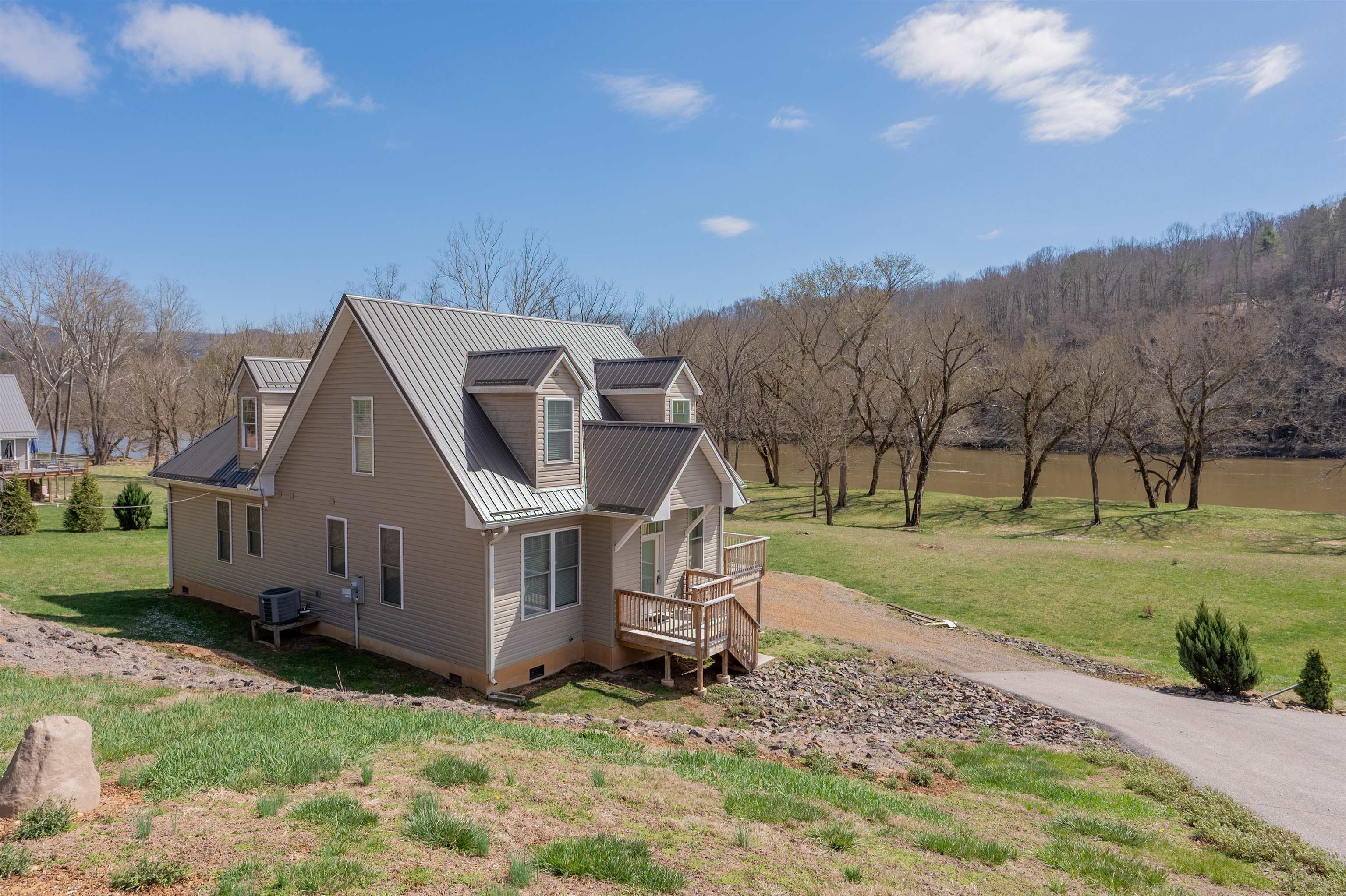 4204 Clarks Ferry Road Draper VA 24324