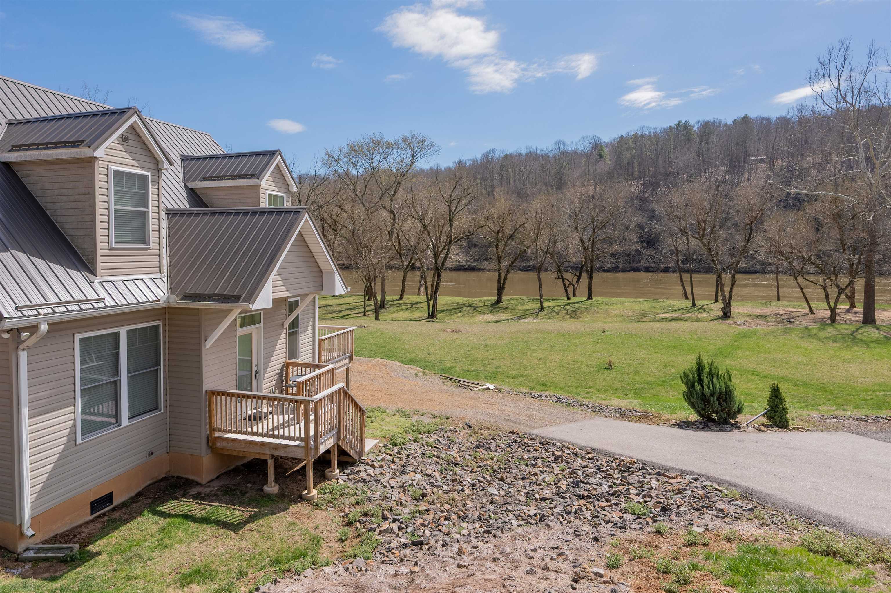 4204 Clarks Ferry Road Draper VA 24324