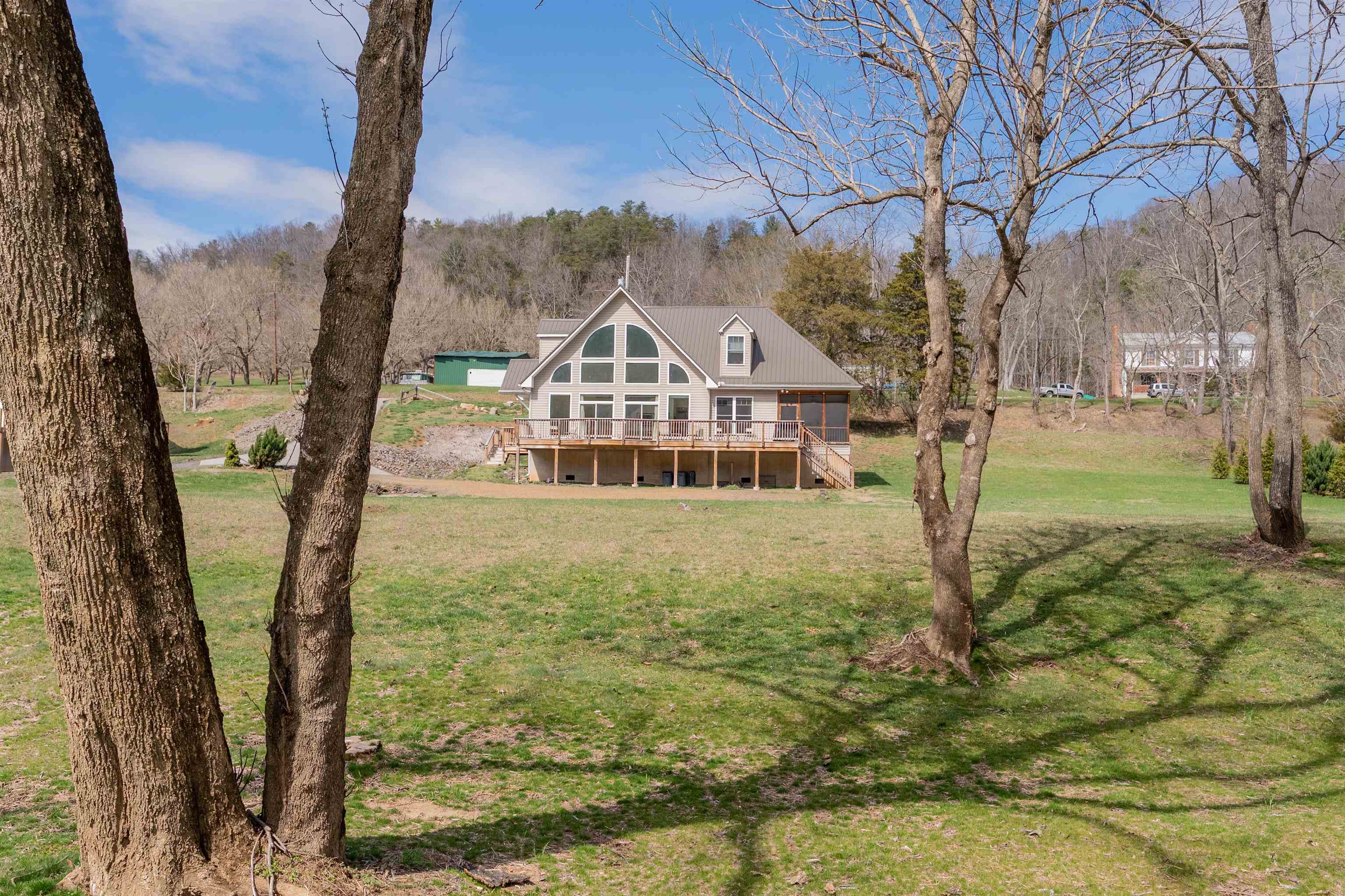4204 Clarks Ferry Road Draper VA 24324