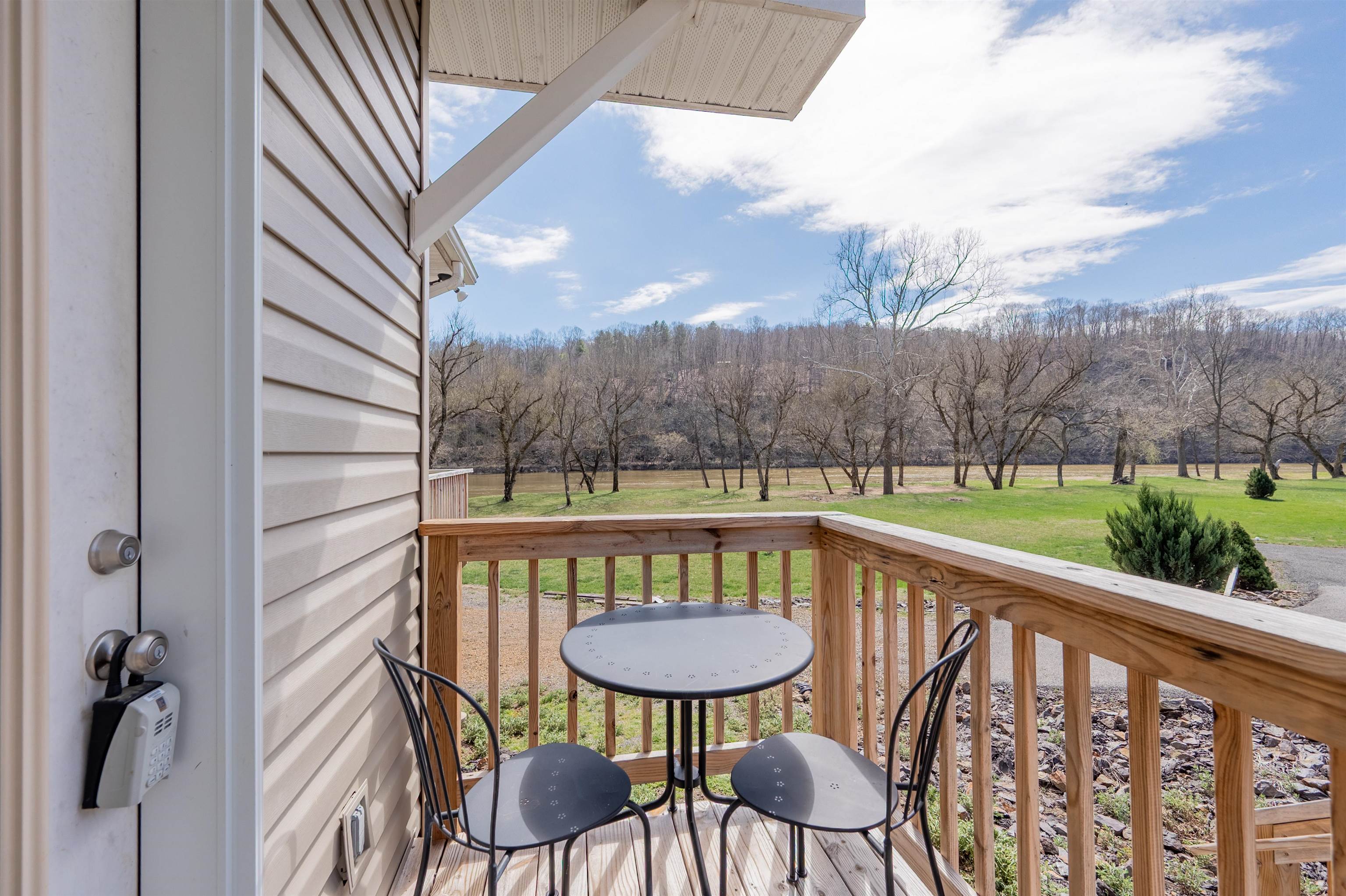 4204 Clarks Ferry Road Draper VA 24324