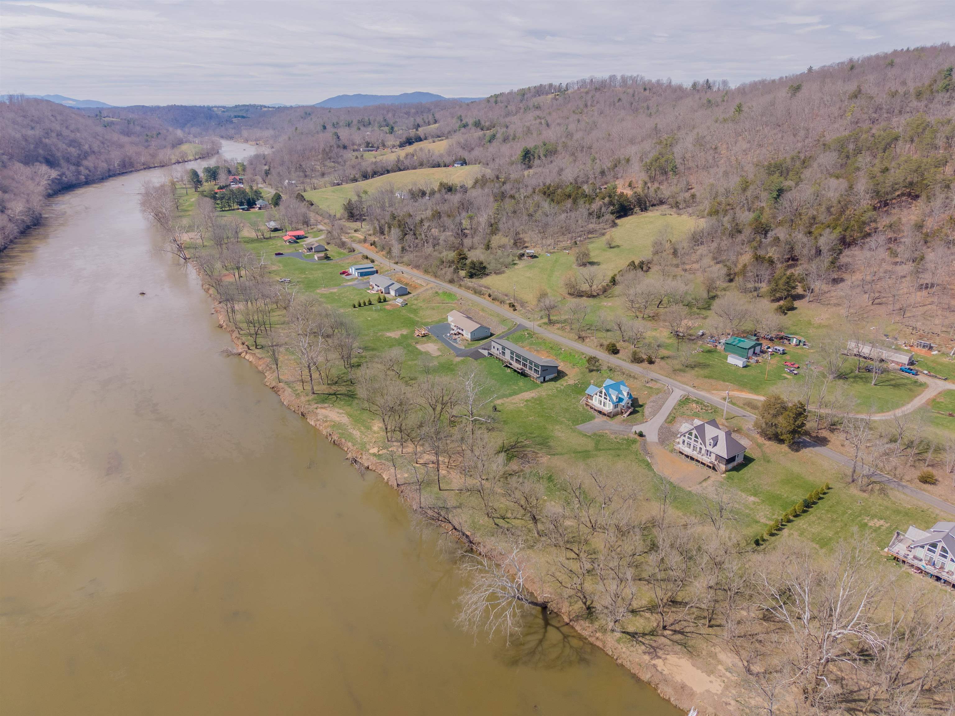 4204 Clarks Ferry Road Draper VA 24324