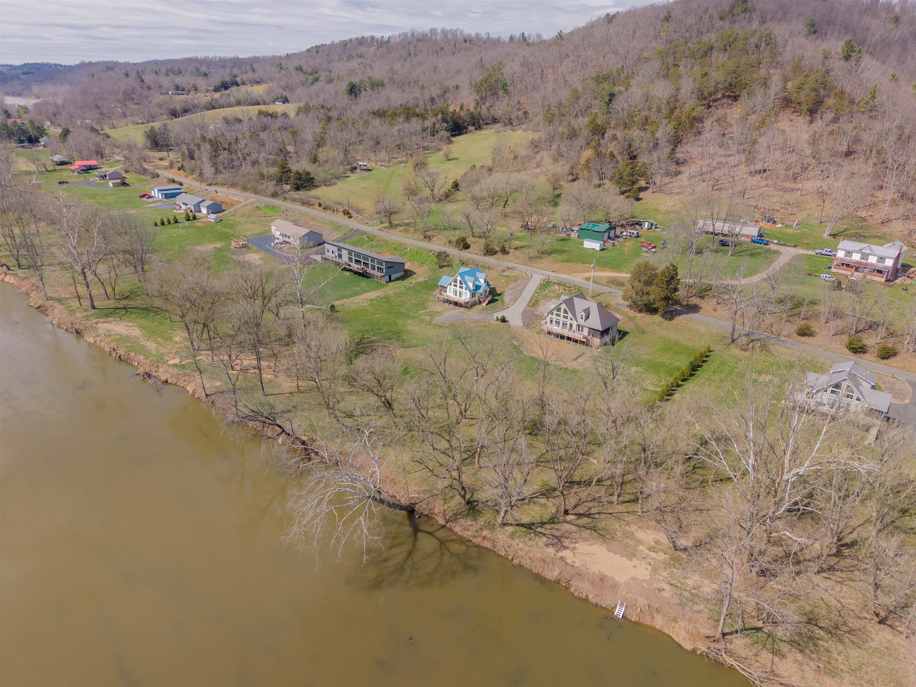4204 Clarks Ferry Road Draper VA 24324