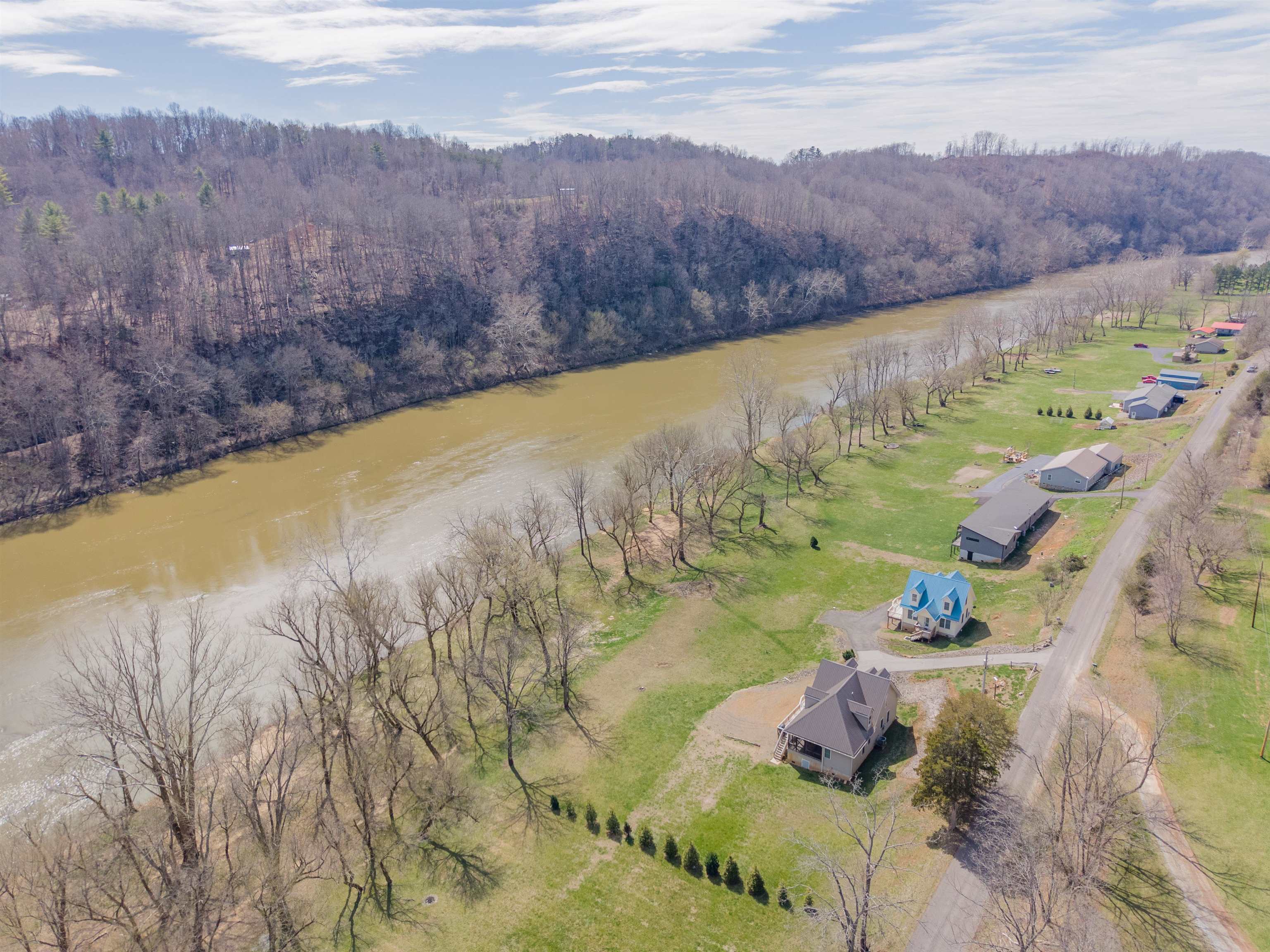 4204 Clarks Ferry Road Draper VA 24324