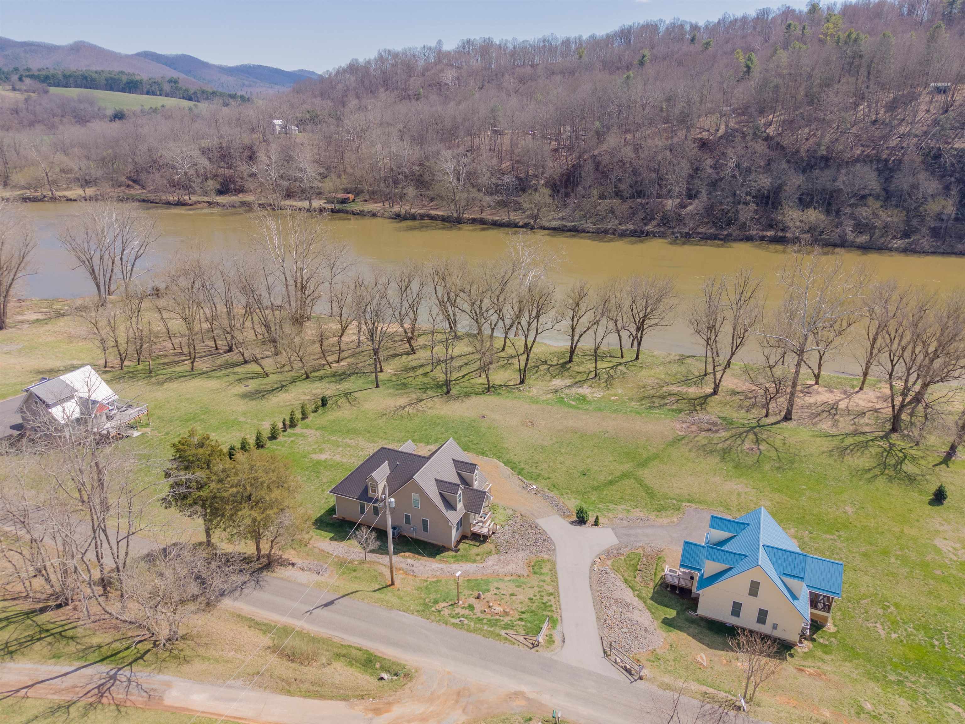 4204 Clarks Ferry Road Draper VA 24324