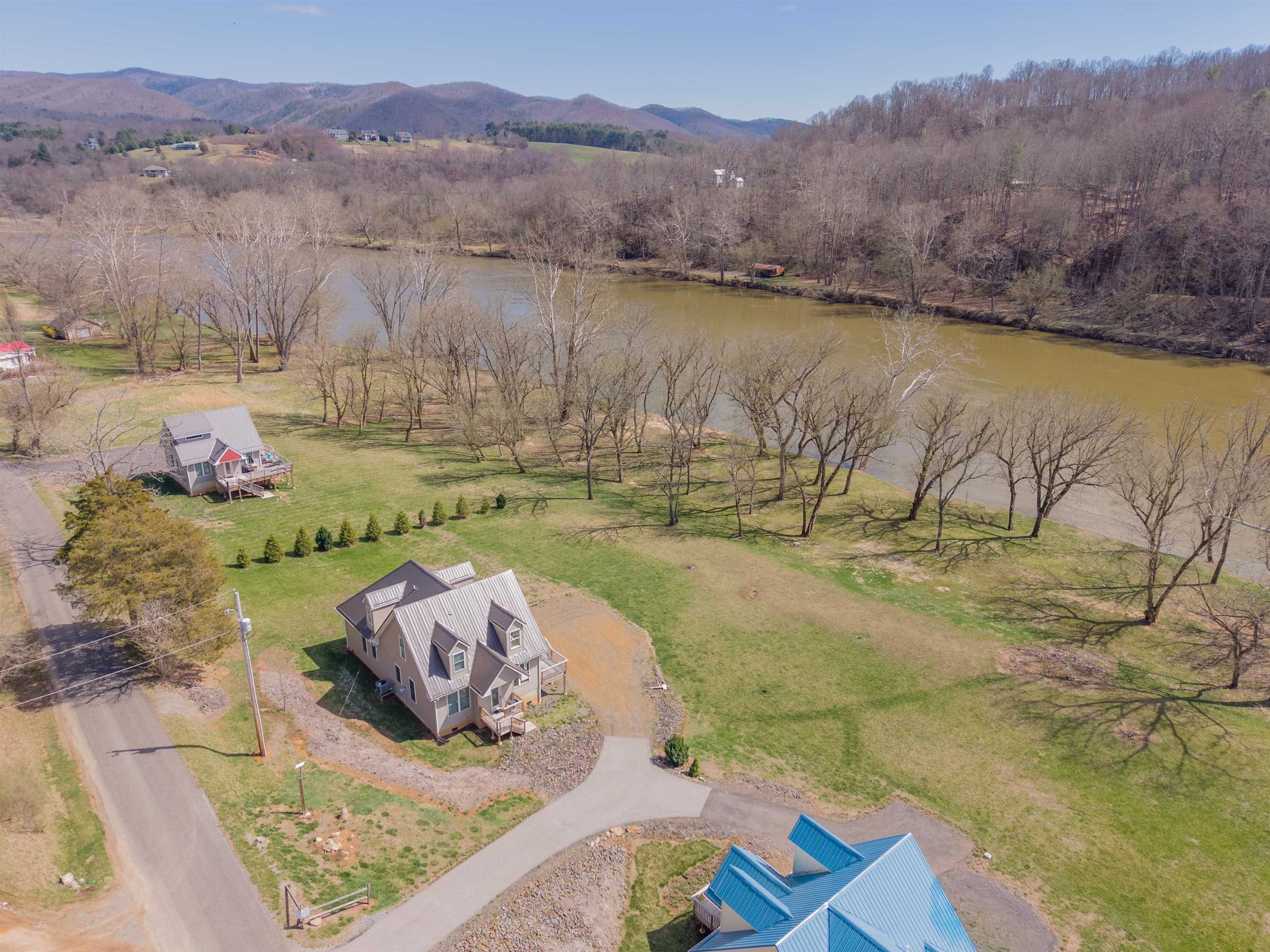 4204 Clarks Ferry Road Draper VA 24324