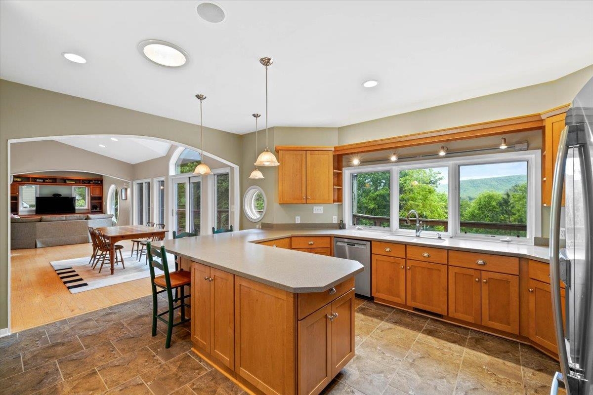 4861 Morris Road Hiwassee VA 24347