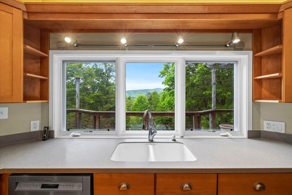 4861 Morris Road Hiwassee VA 24347