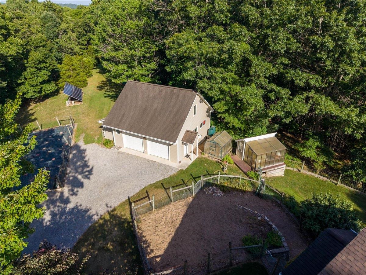 4861 Morris Road Hiwassee VA 24347