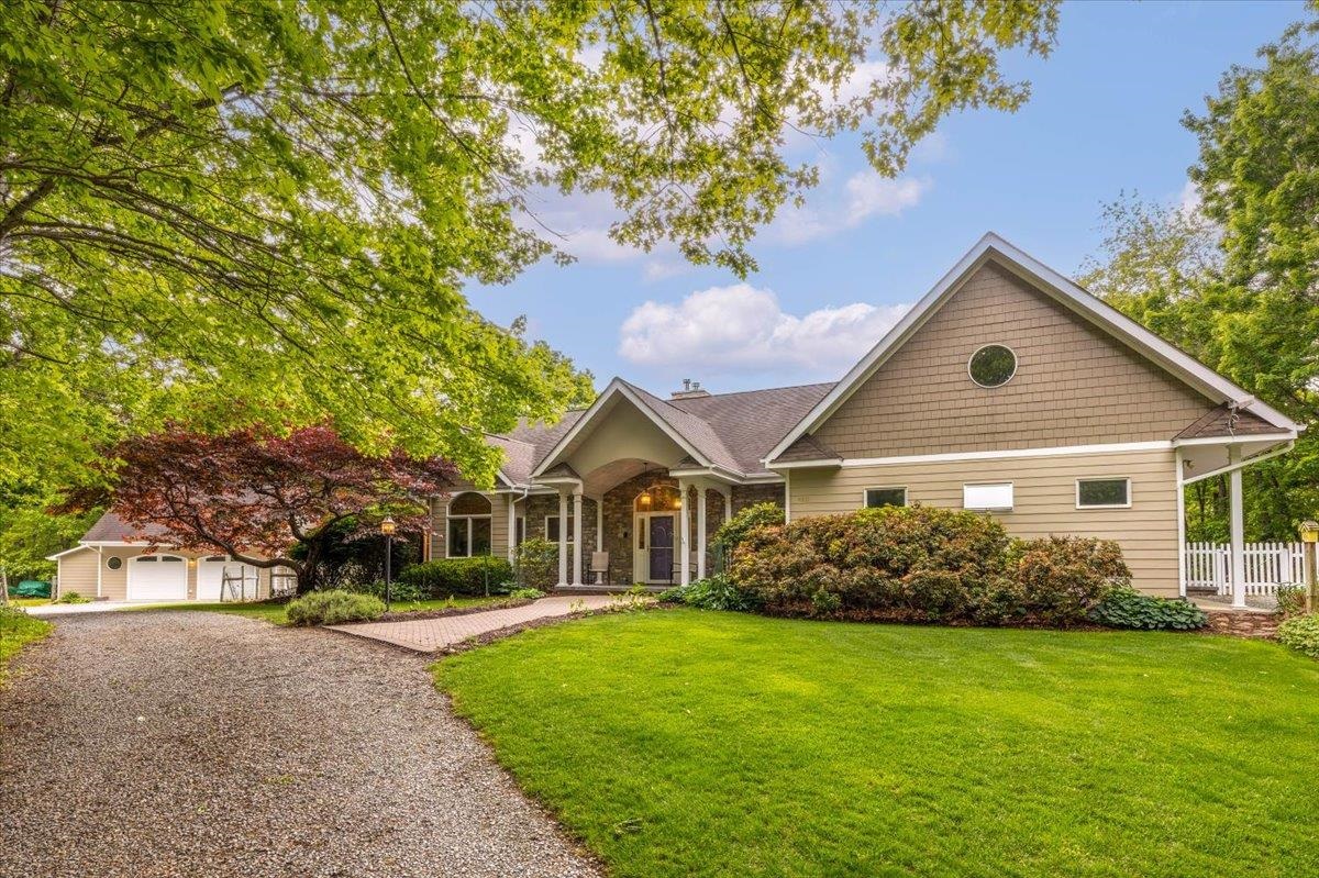 4861 Morris Road Hiwassee VA 24347