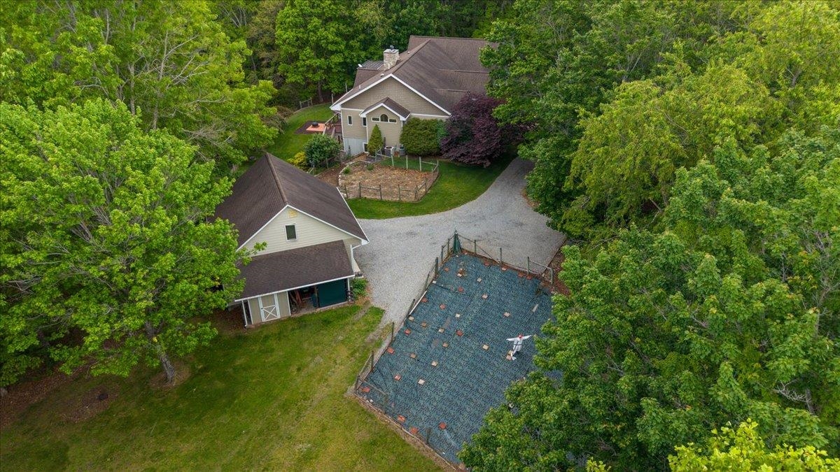 4861 Morris Road Hiwassee VA 24347