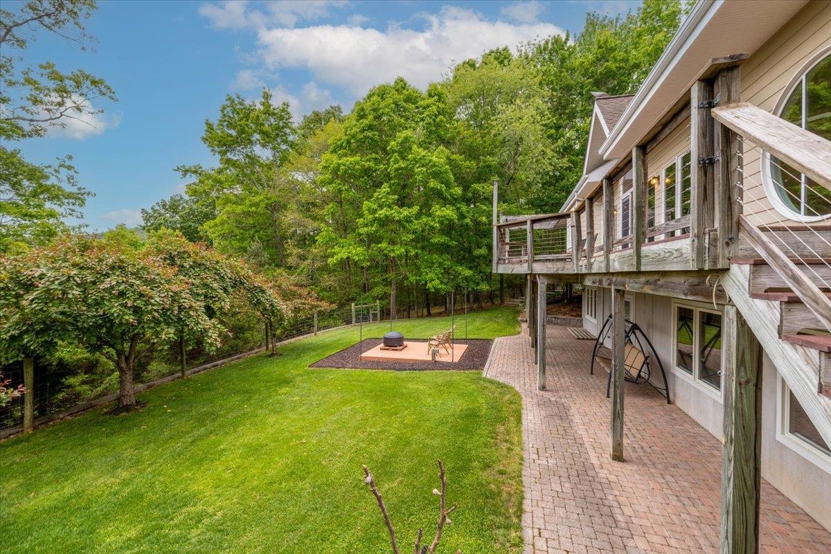 4861 Morris Road Hiwassee VA 24347