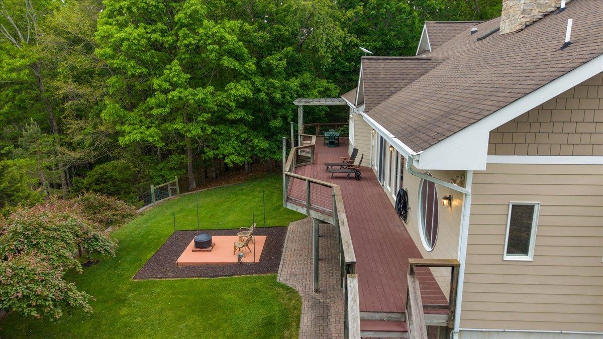 4861 Morris Road Hiwassee VA 24347