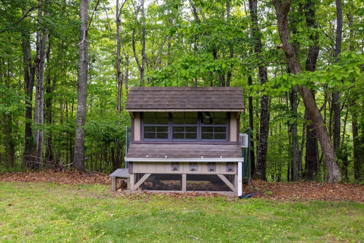 4861 Morris Road Hiwassee VA 24347
