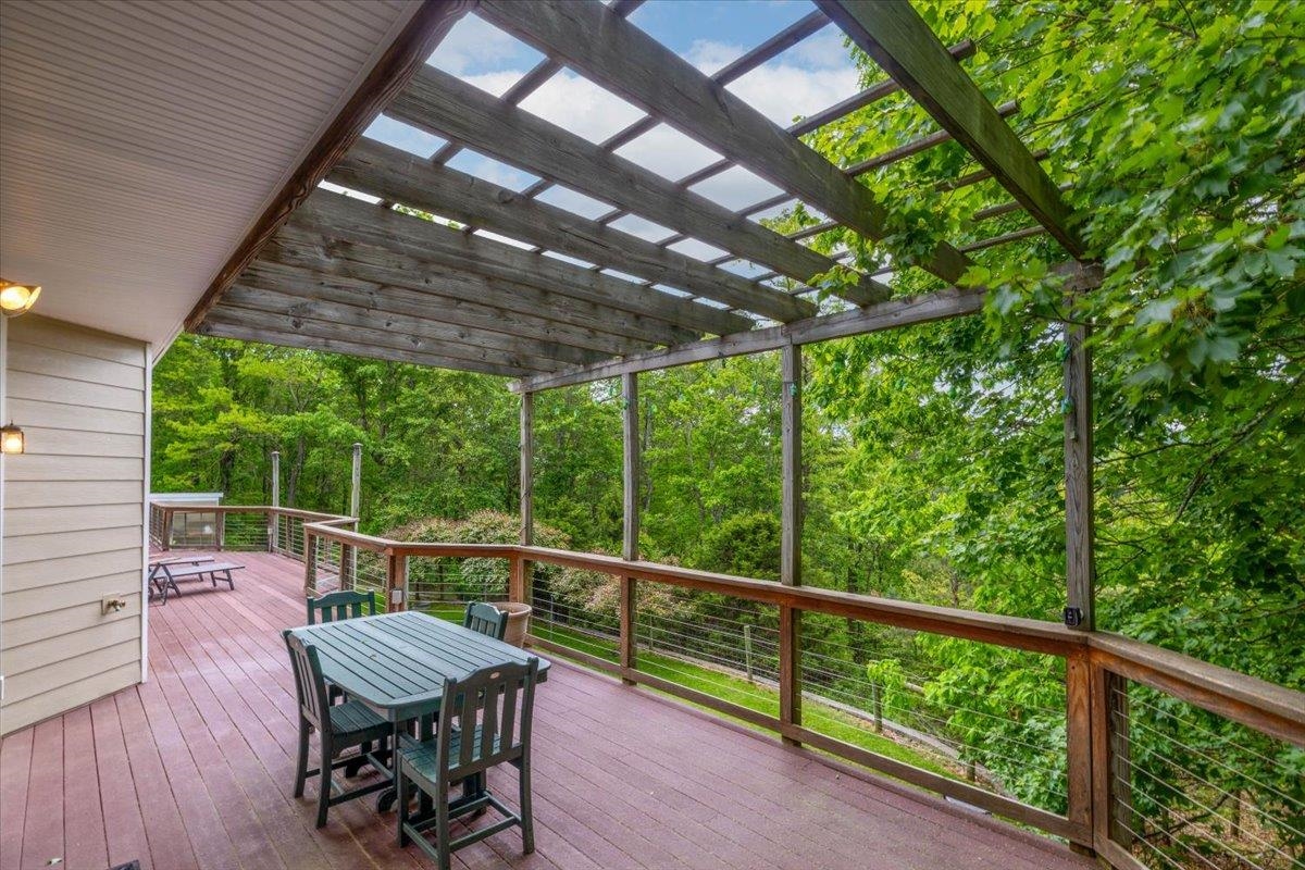 4861 Morris Road Hiwassee VA 24347