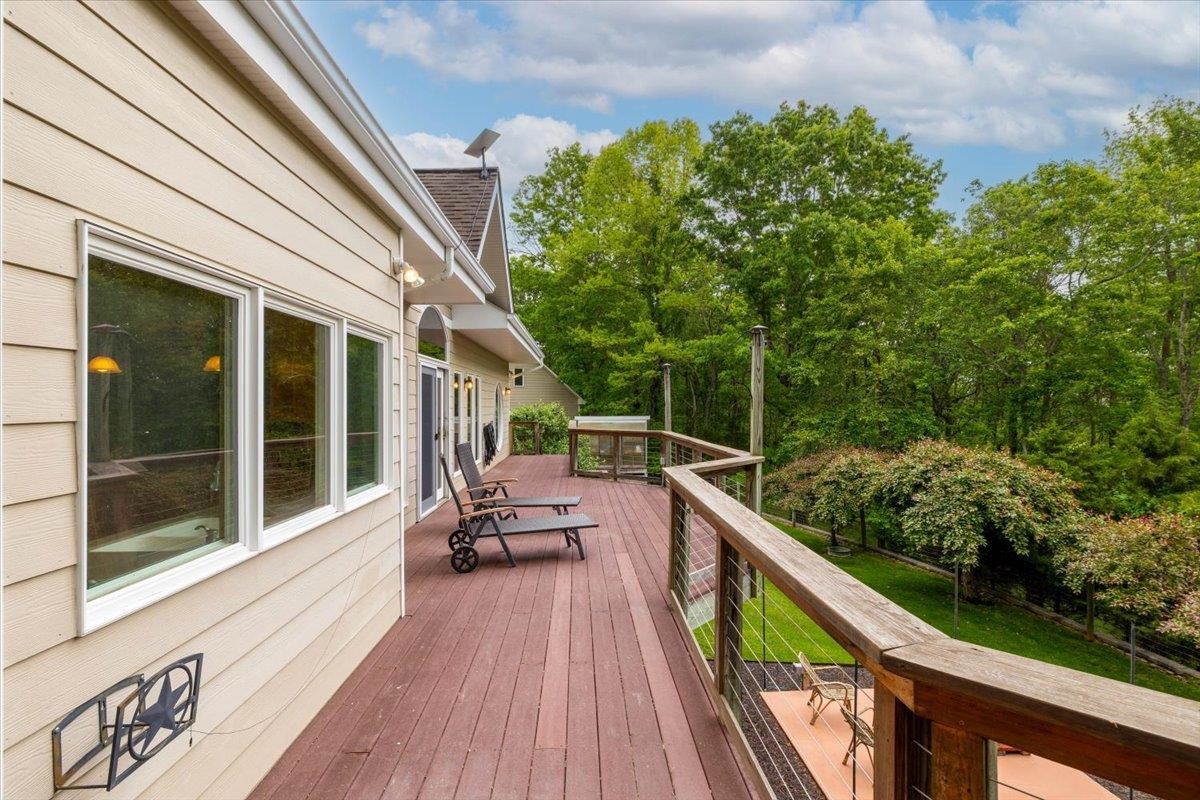 4861 Morris Road Hiwassee VA 24347