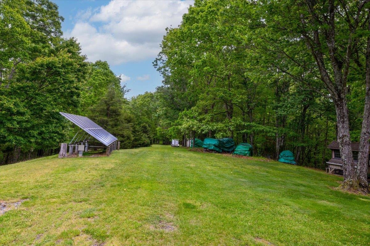 4861 Morris Road Hiwassee VA 24347