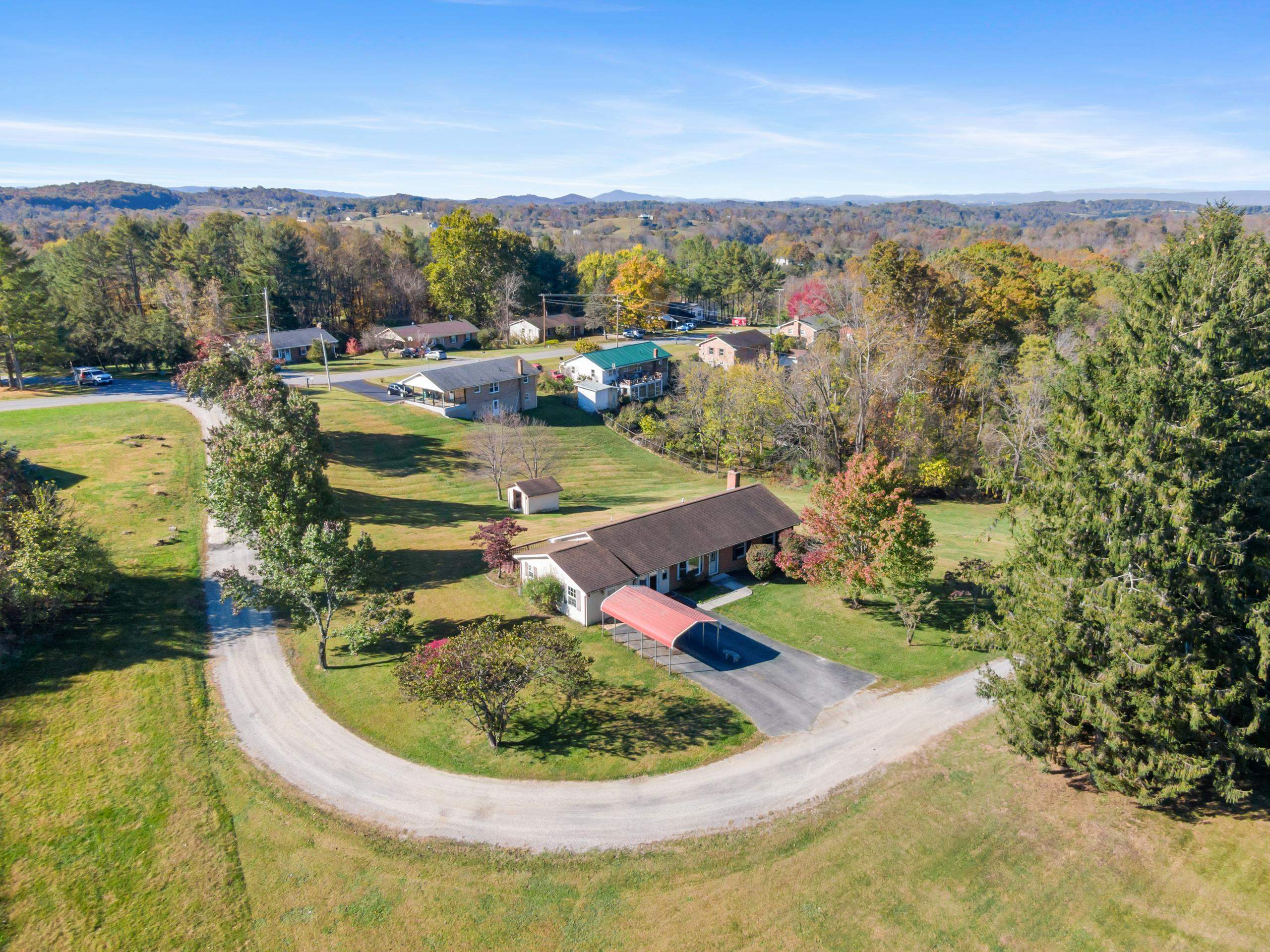 2272 Lupine Lane Christiansburg VA 24073