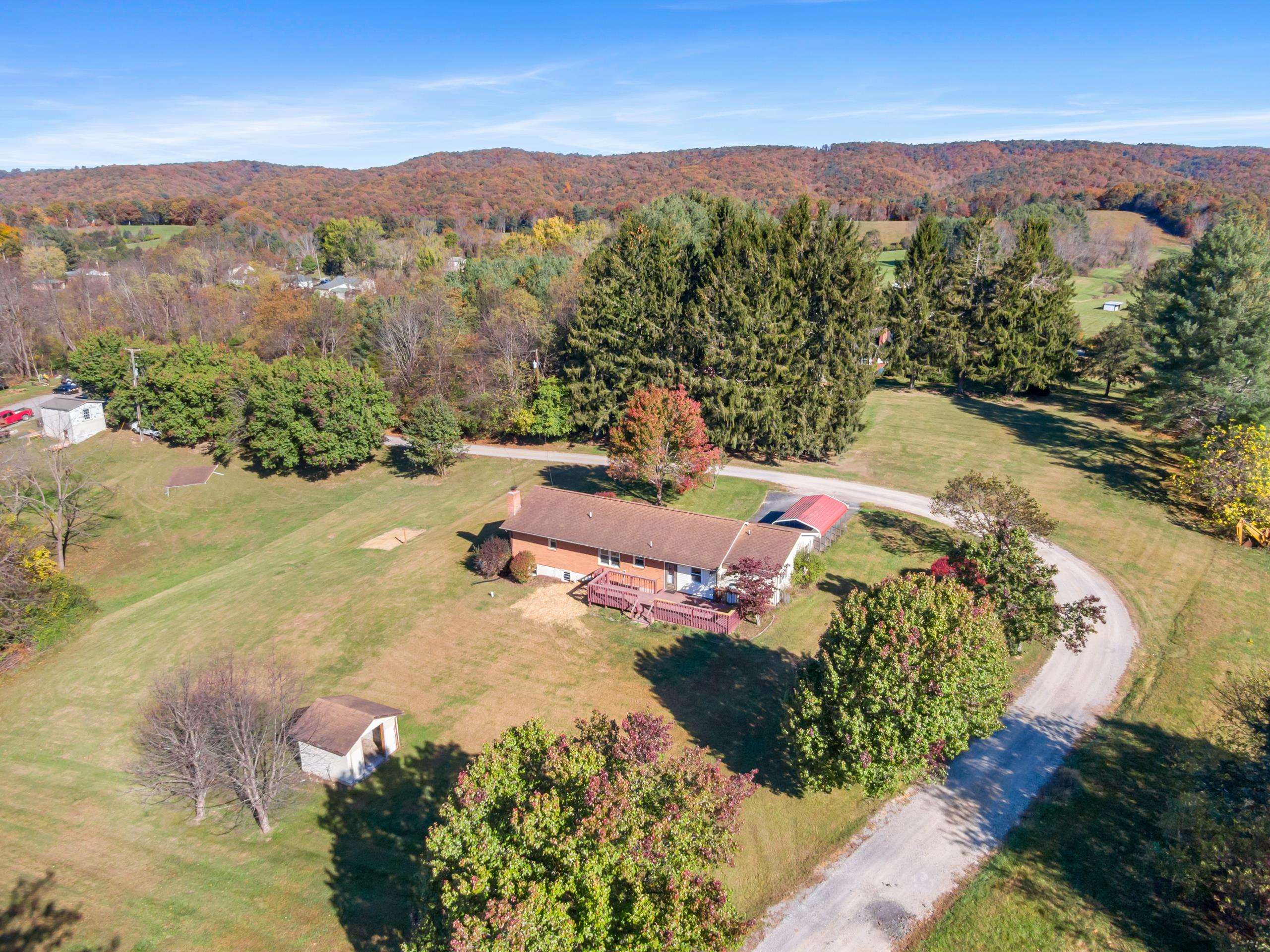 2272 Lupine Lane Christiansburg VA 24073