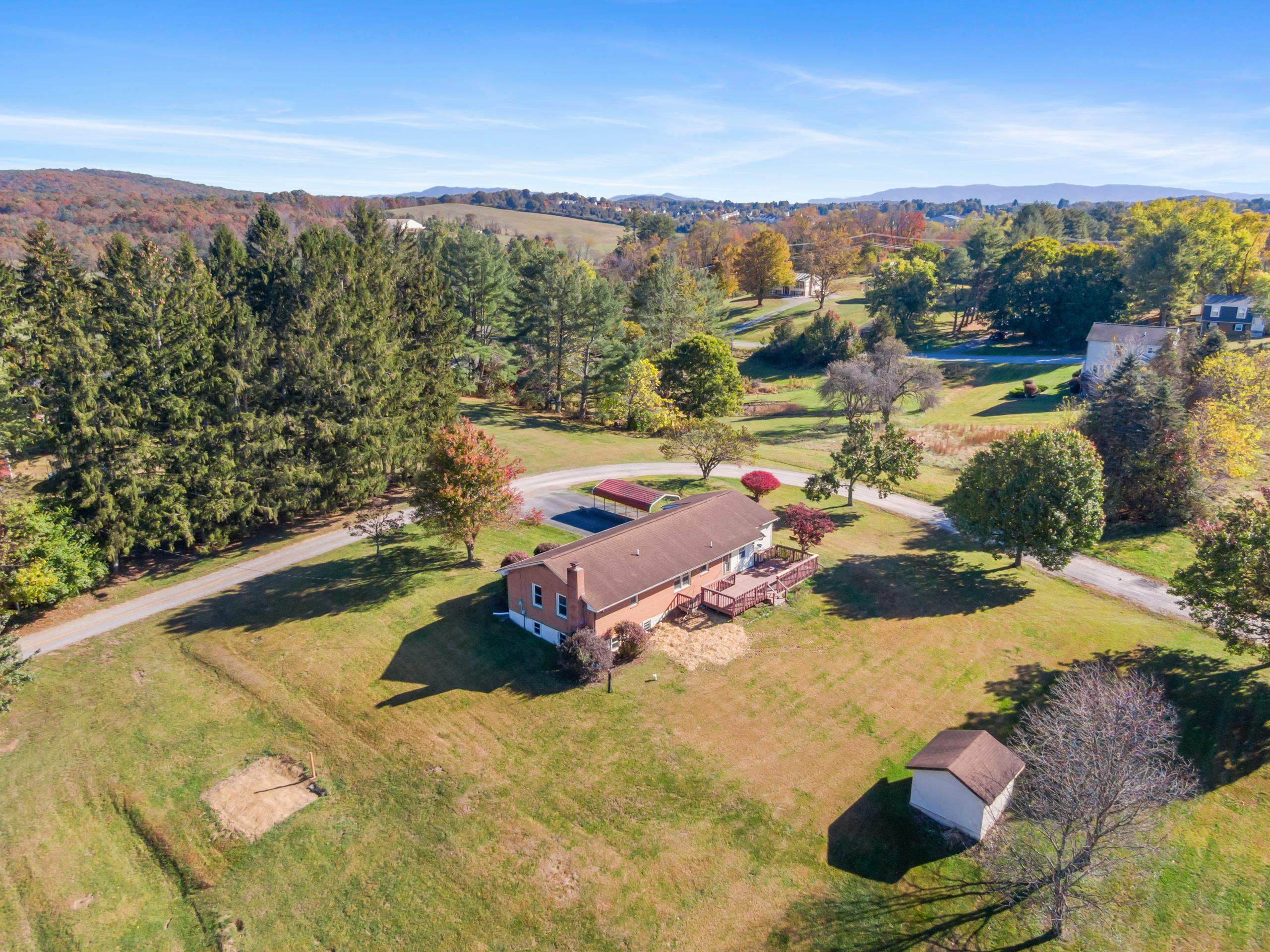 2272 Lupine Lane Christiansburg VA 24073