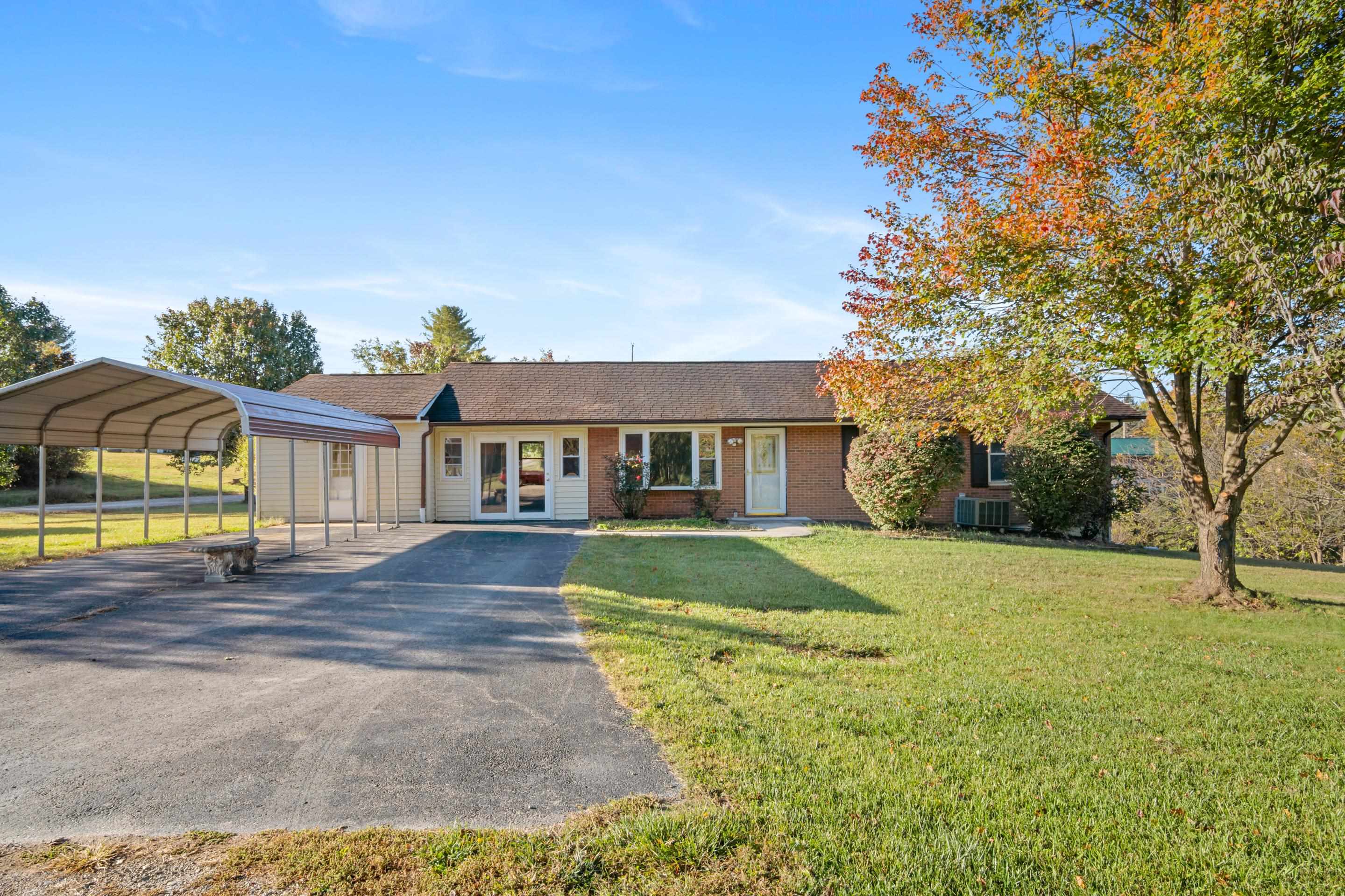 2272 Lupine Lane Christiansburg VA 24073