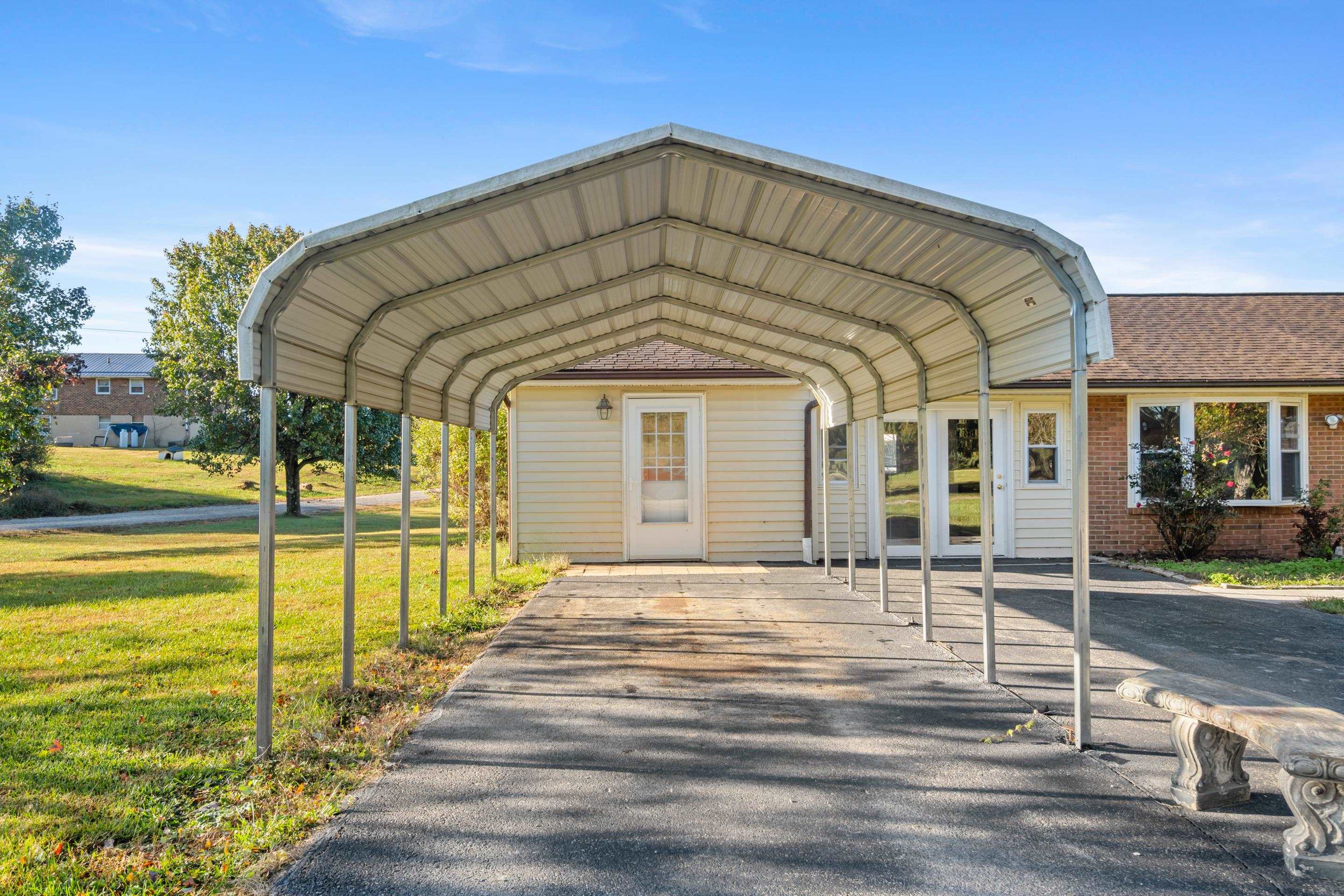 2272 Lupine Lane Christiansburg VA 24073