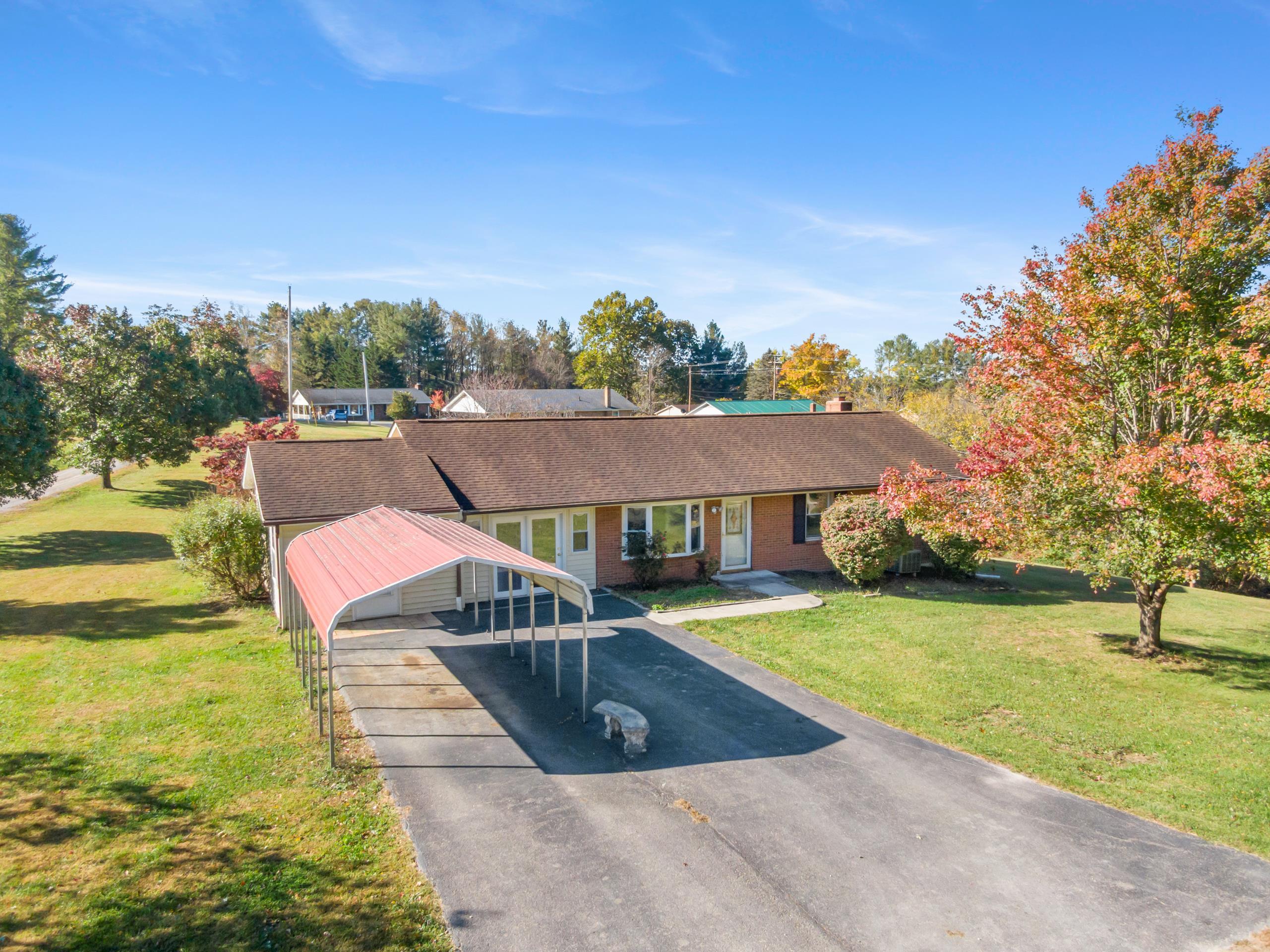 2272 Lupine Lane Christiansburg VA 24073